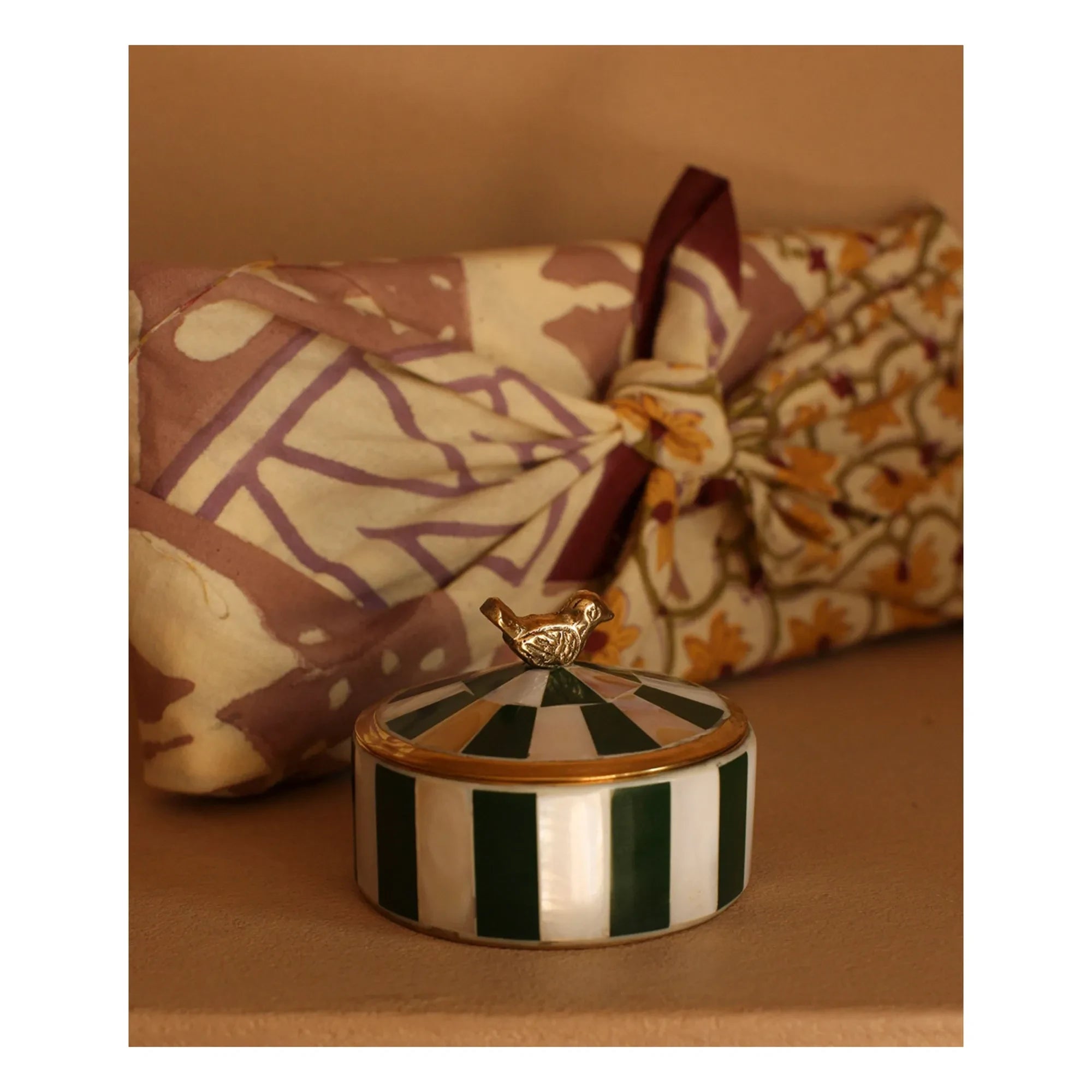 Doing Goods - Caja Lola Circus | Verde