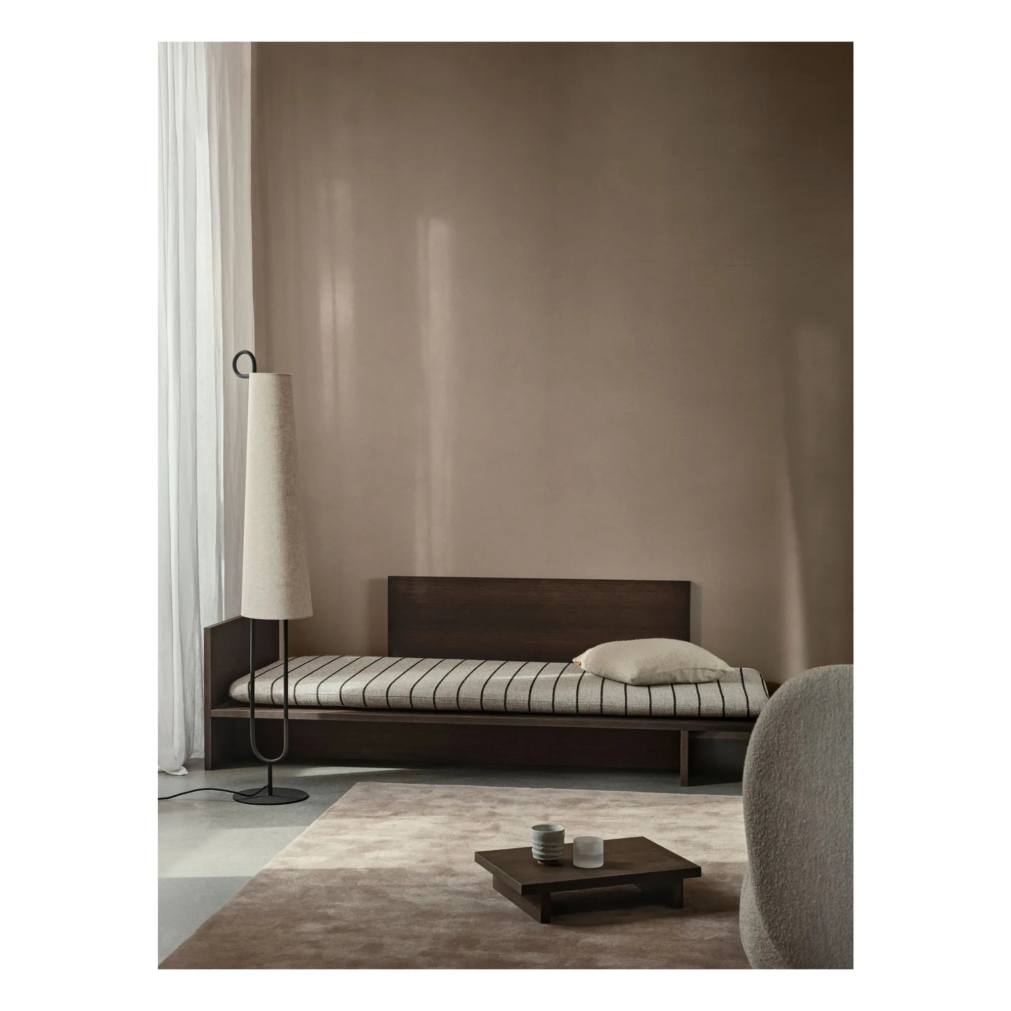Ferm Living - Mesa de centro Kona | Roble Oscuro
