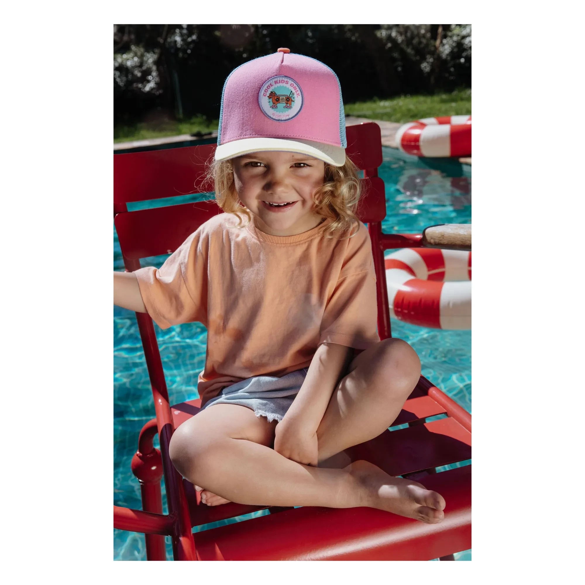 Hello Hossy - Gorra trucker con visera curvada Stereo Dog de algodón orgánico | Rosa