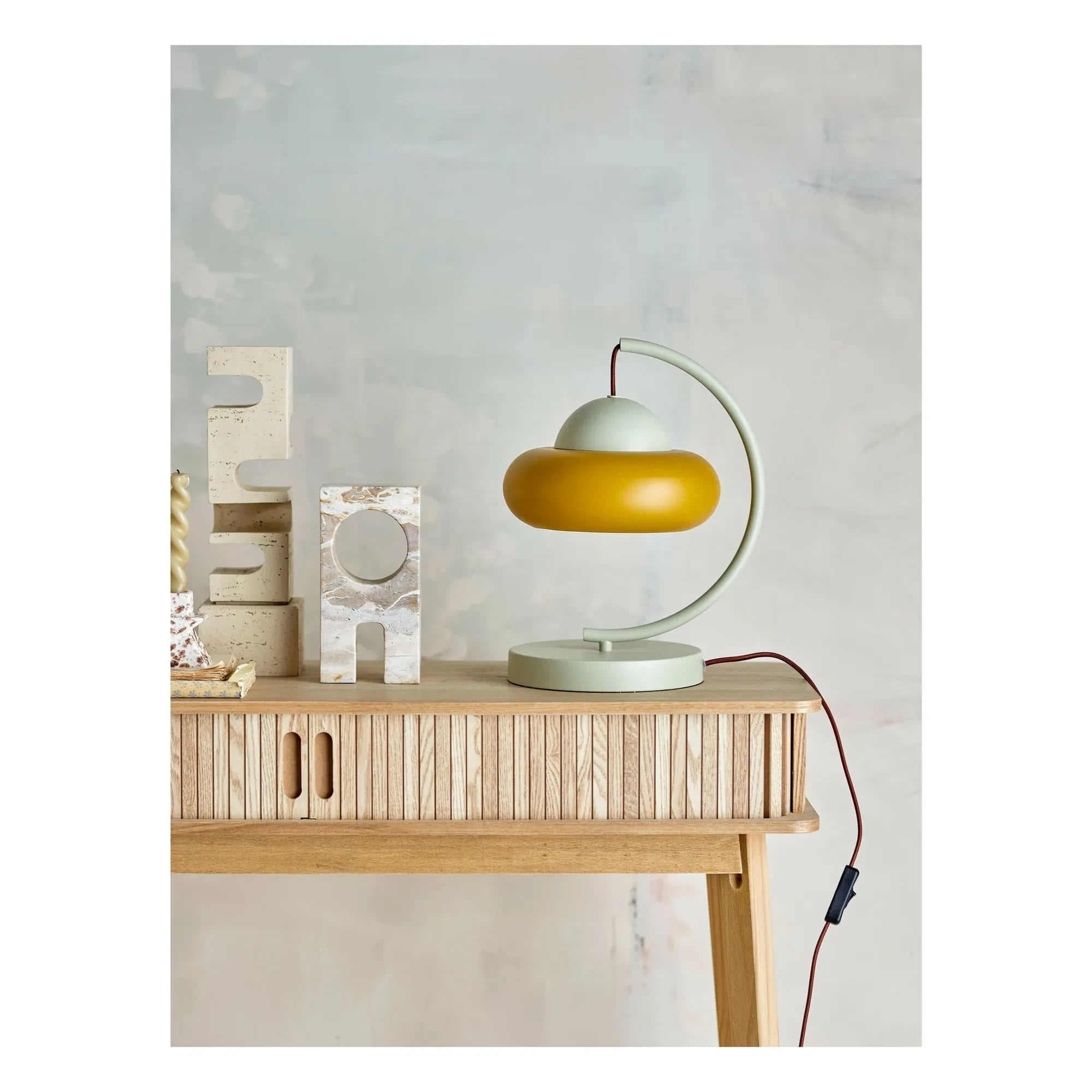 Bloomingville - Lámpara de mesa Bubble de metal | Verde almendra
