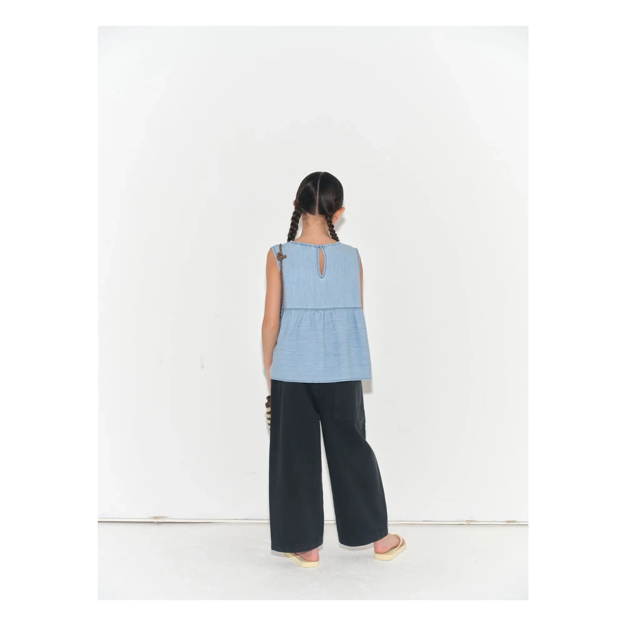 Main Story - Top con volantes de algodón orgánico denim | Azul claro