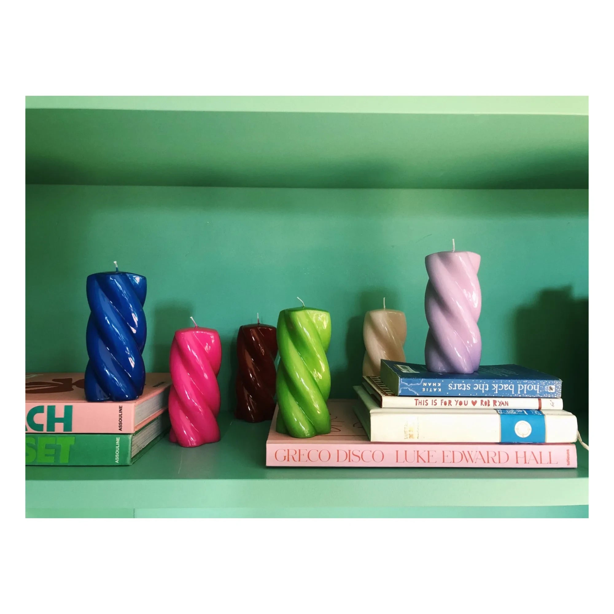 Anna + Nina - Vela Retorcida Ondulada - 15 cm | Morado