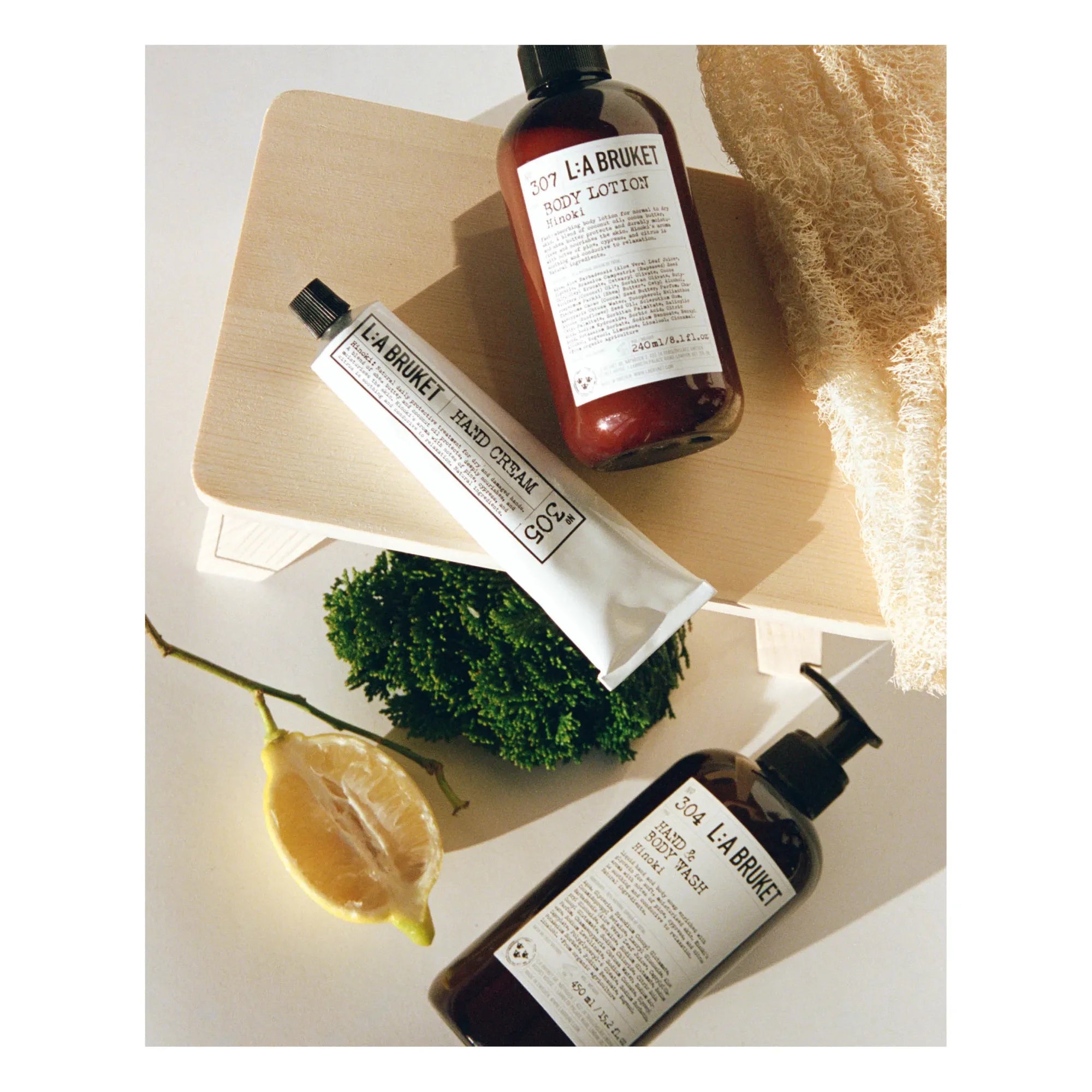 L:A BRUKET - Crema de Manos Hinoki 305 - 70 ml