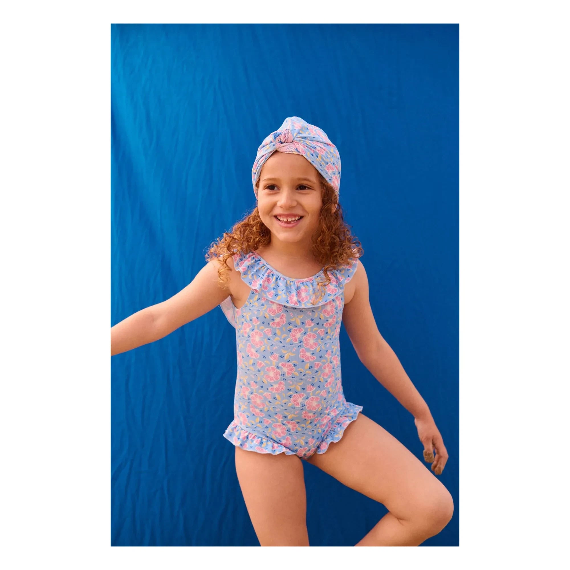 Louise Misha - Gorro de baño Abina con estampado floral Fibras recicladas | Azul