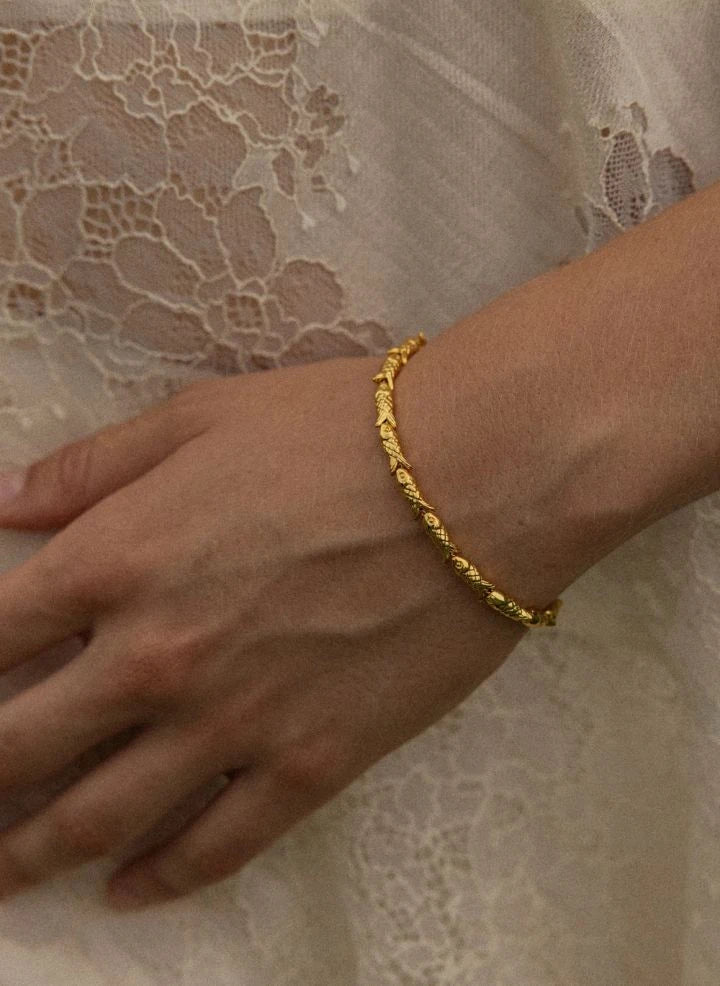 Anni Lu - Pulsera con figura de pez | Oro