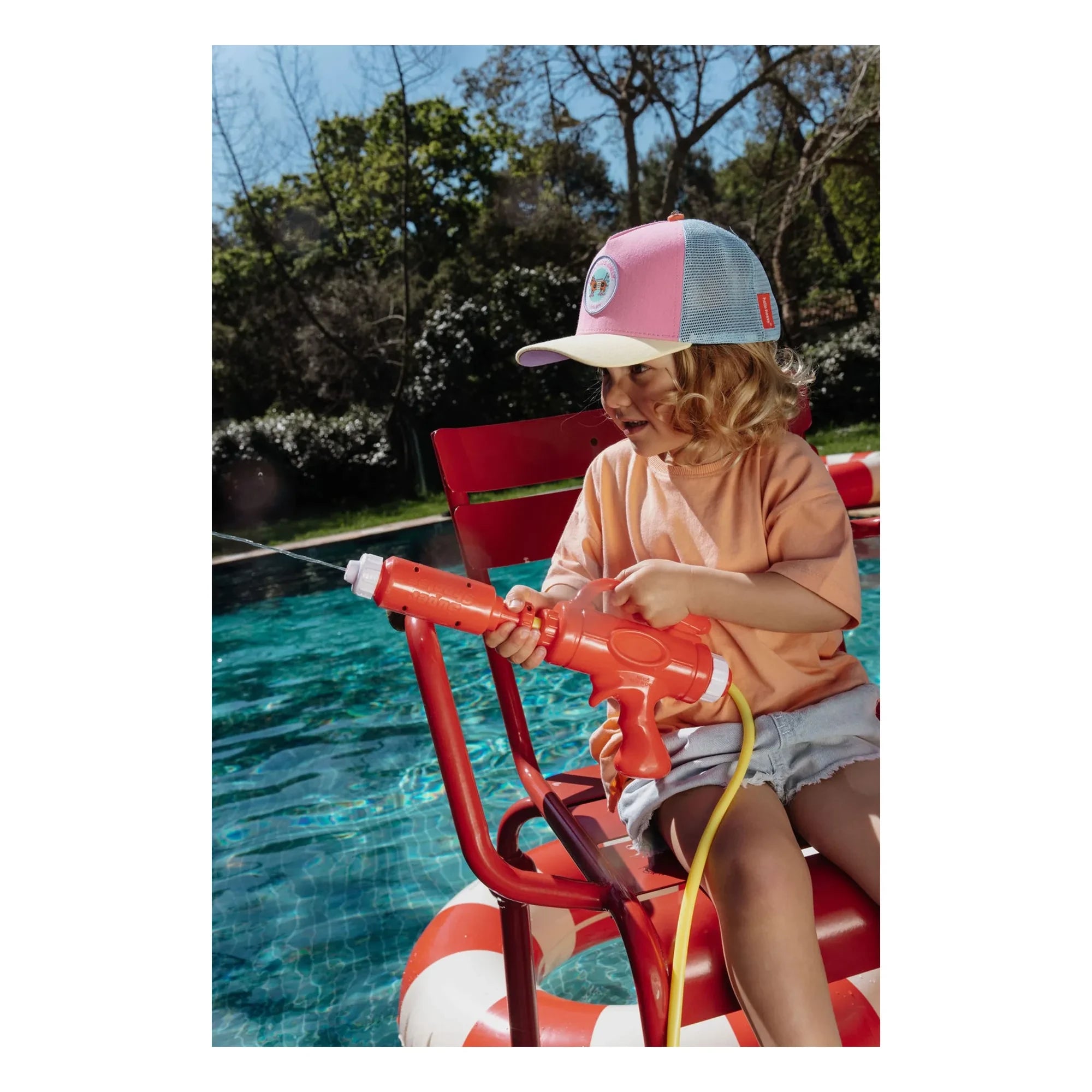 Hello Hossy - Gorra trucker con visera curvada Stereo Dog de algodón orgánico | Rosa