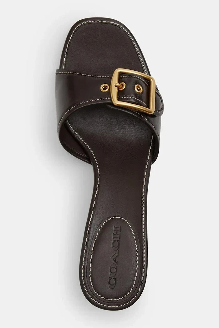Coach sandalias de cuero de tacón bajo Margot Leather para mujer