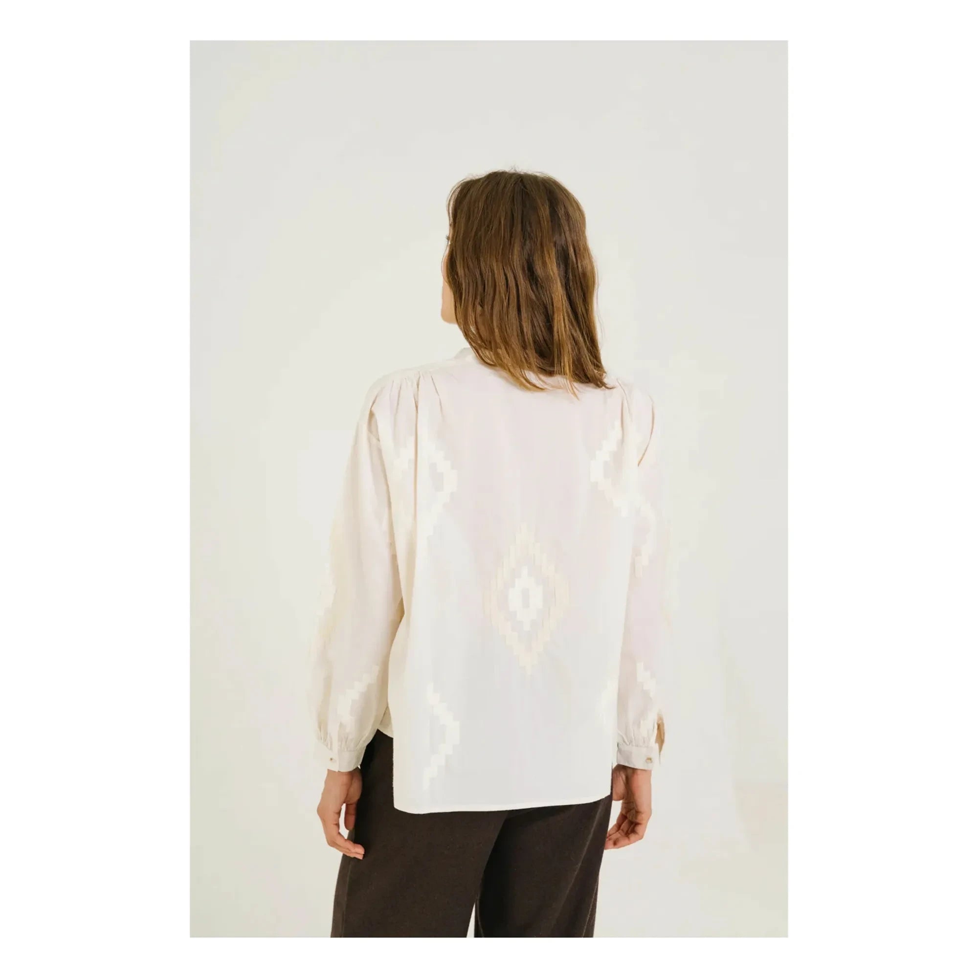 Sacrécoeur - Blusa bordada Ella Astra | Crudo