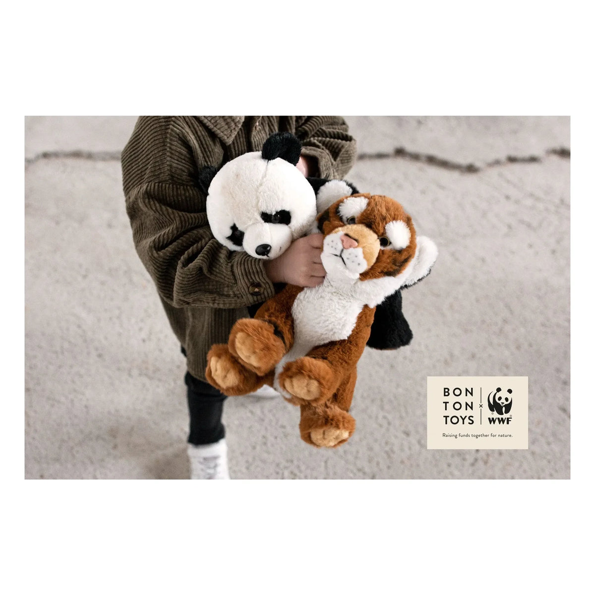 Bon Ton Toys - WWF - Peluche Panda | Negro/Blanco