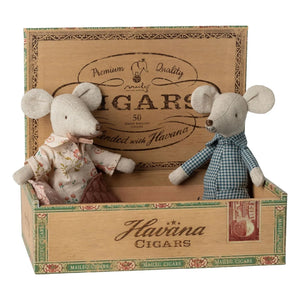 Maileg - Abuelos Ratones en Caja de Puros