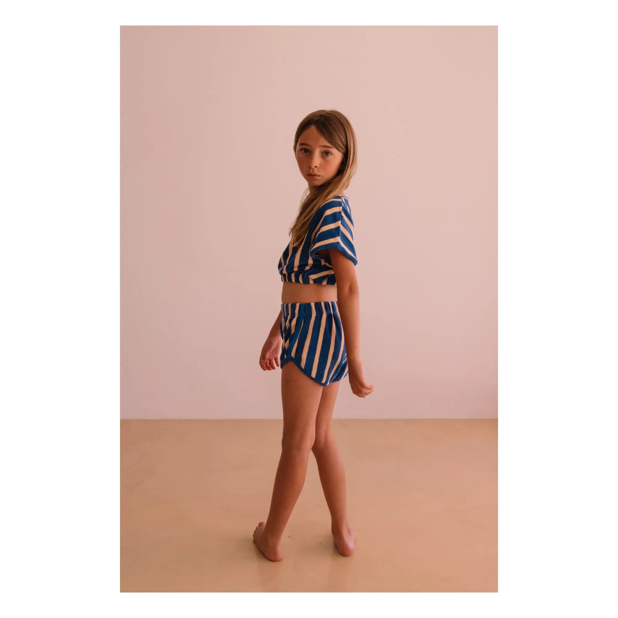 We Are Kids - Juju Shorts de toalla de algodón orgánico a rayas | Azul