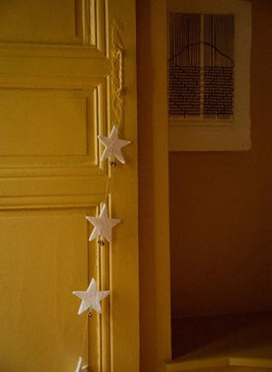 Muskhane - “Shooting Stars” Guirnalda de fieltro | Crudo
