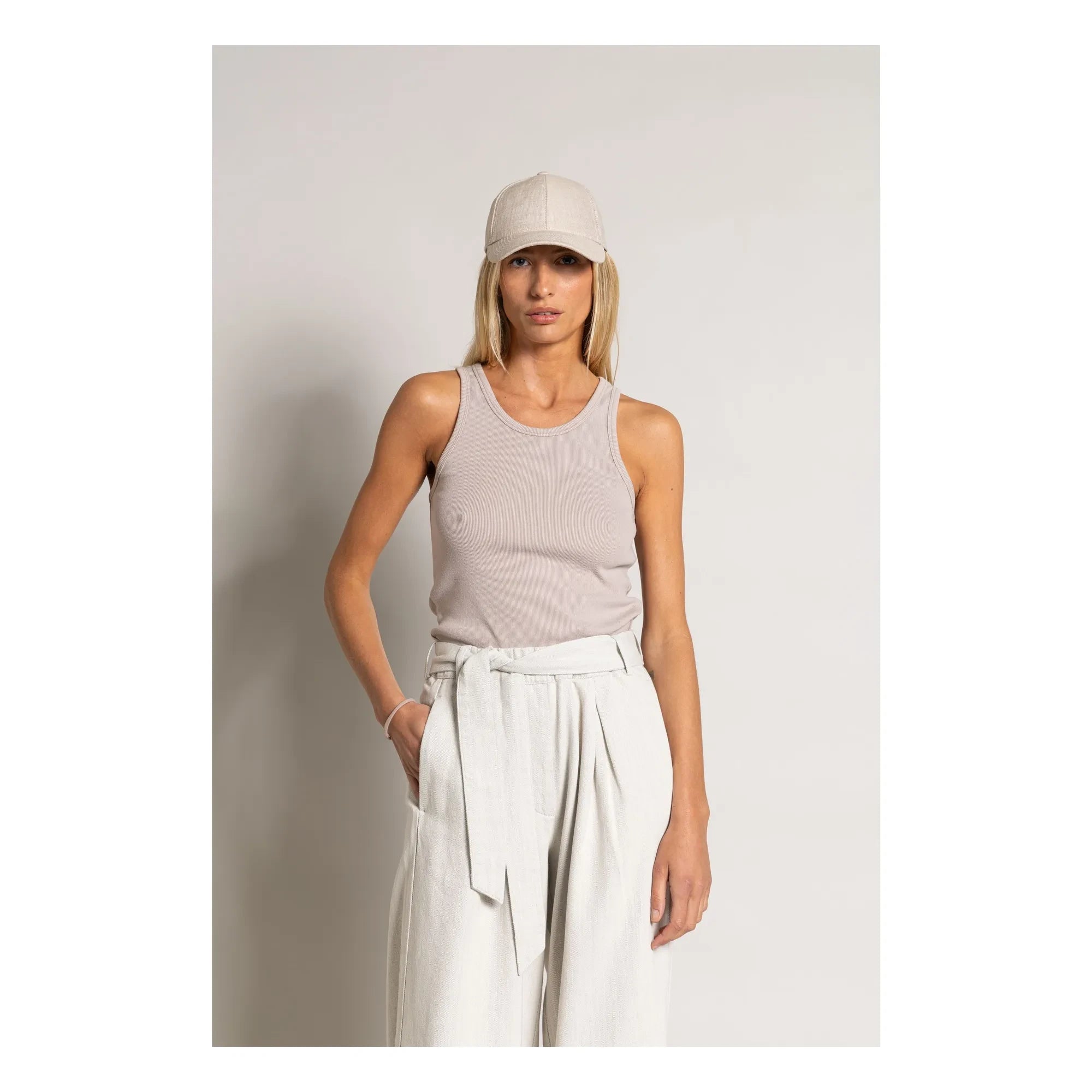 Smallable Woman - Camiseta de tirantes acanalada de algodón orgánico Ayla | Mastic