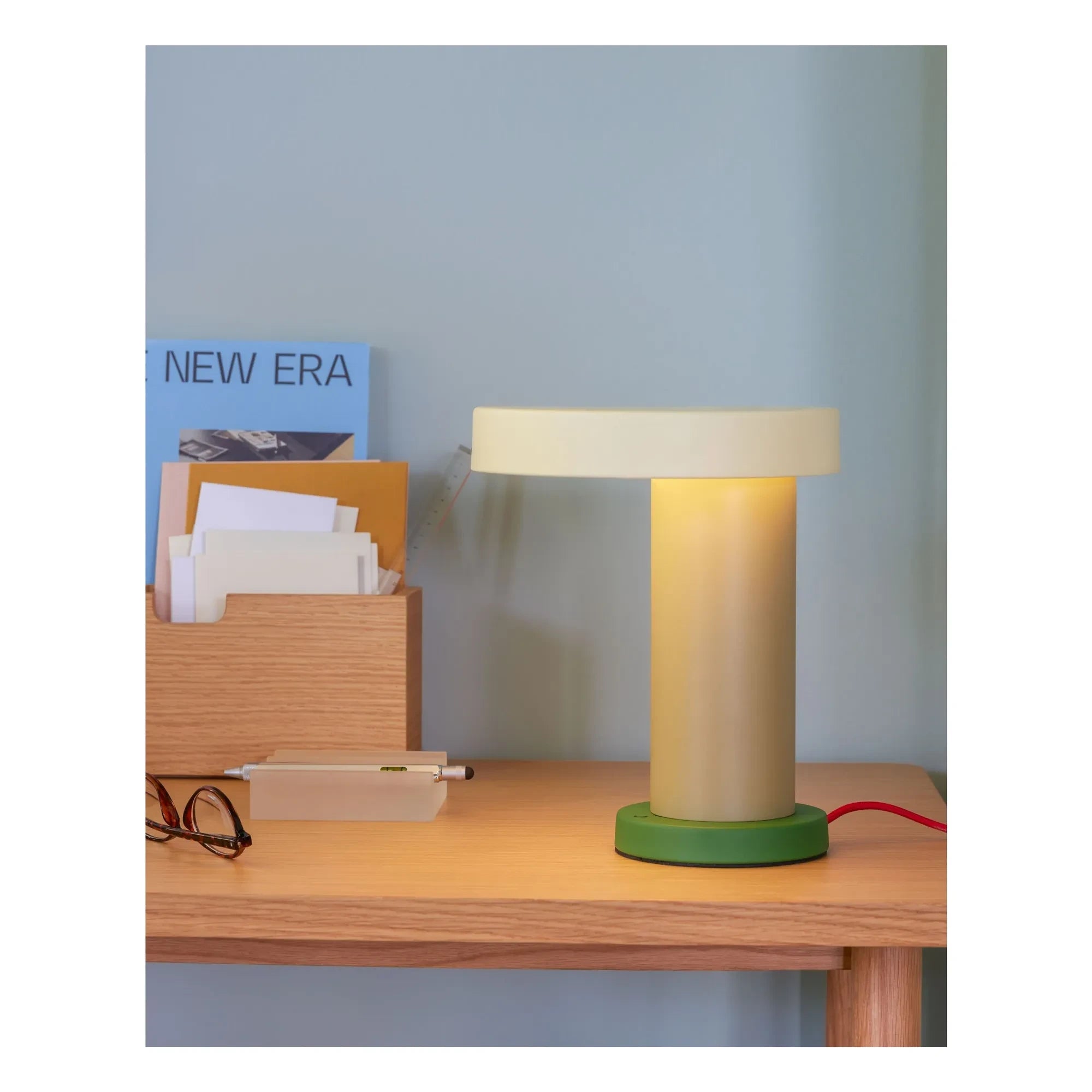 Hübsch - Lámpara de mesa Magic | Beige