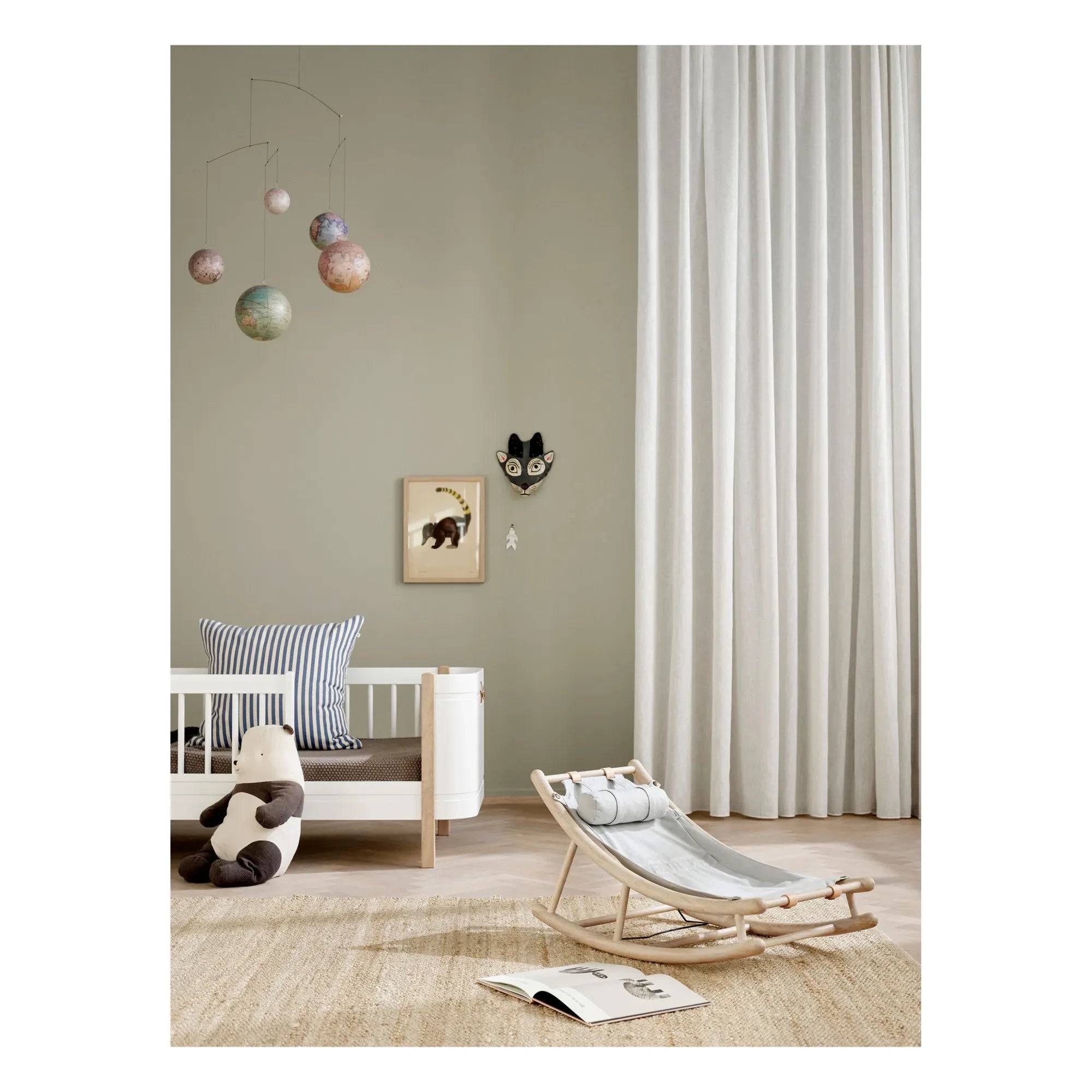 Oliver Furniture - Sillón Mecedor de Roble para Bebés | Gris