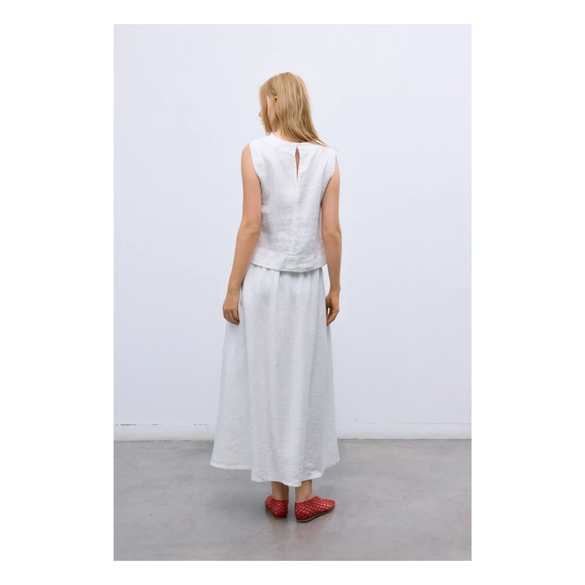 the new society - Melissa Falda Keten | Blanco