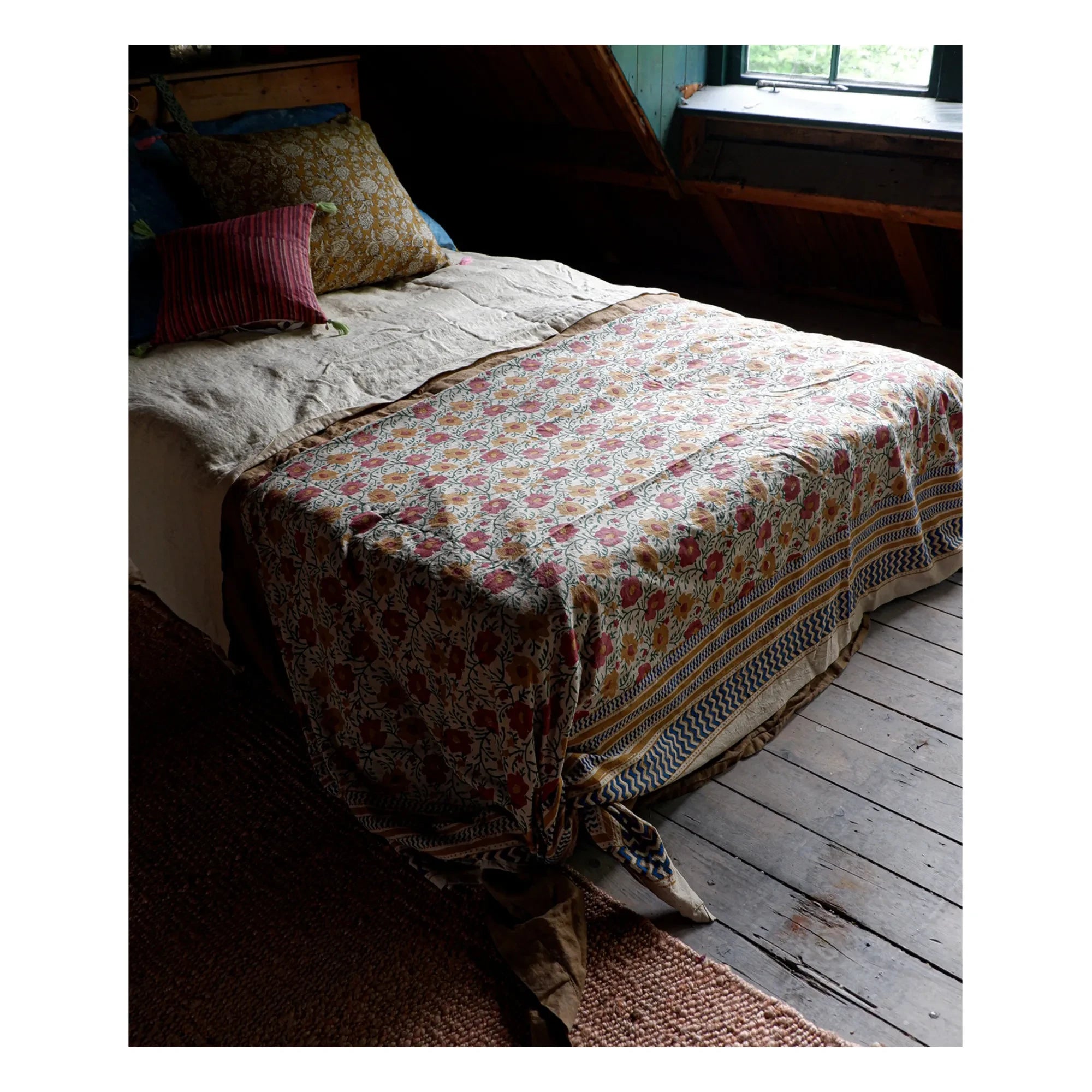 Doing Goods - Mantel Evy | Crudo
