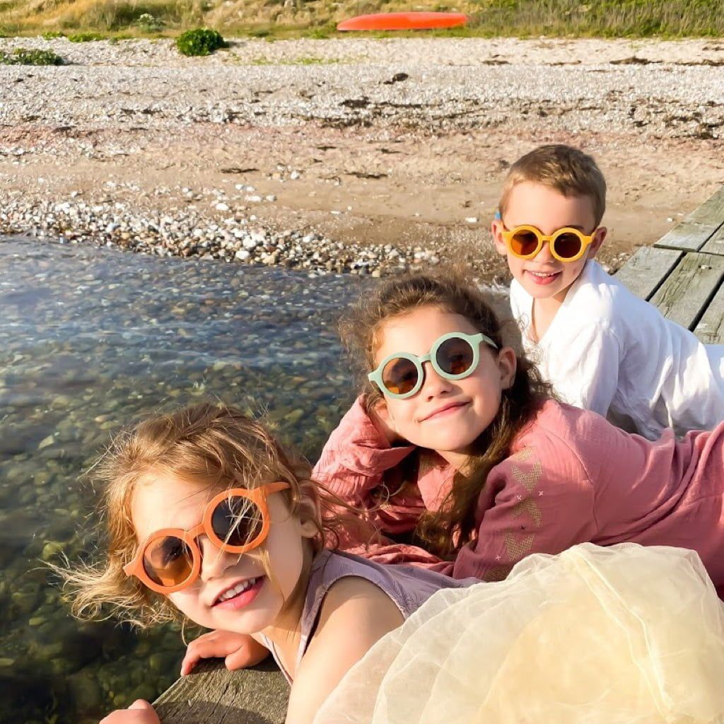 Dinossi - Gafas de Sol Sostenibles para Niños Modelo Redondo - Marrón