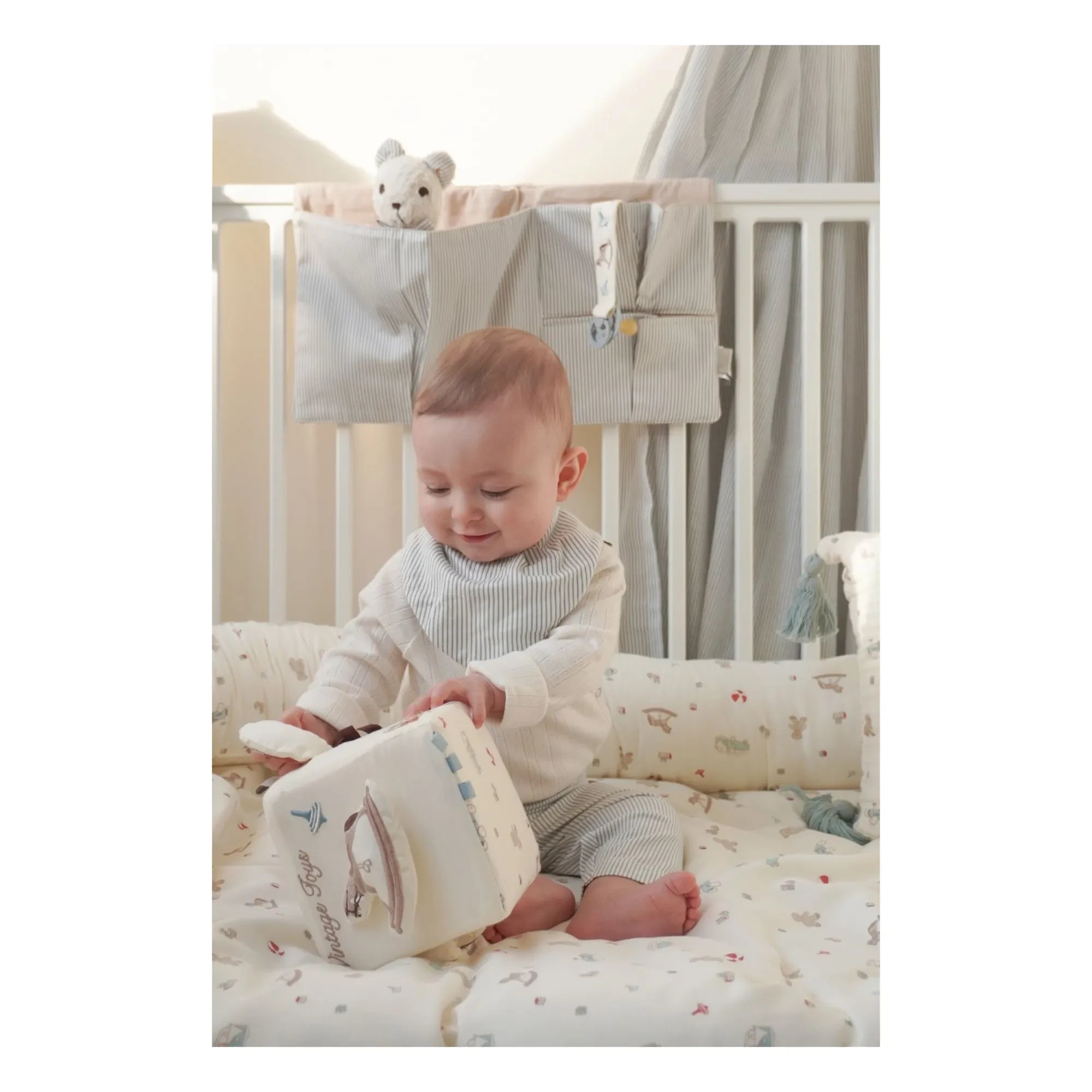 Cam Cam - Cubo de actividades Vintage Toys | Beige