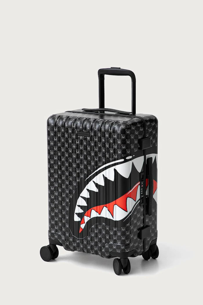 Sprayground - Paris’teki Köpek Balıkları Siyah Sert Kabuklu Valiz 910CL328NSZ