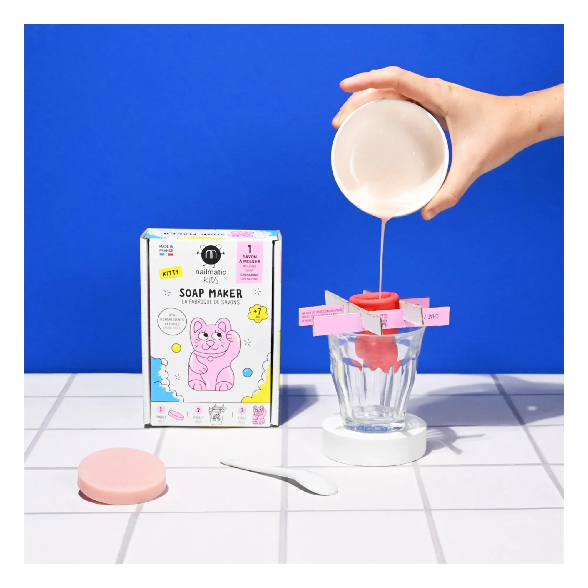 Nailmatic Kids - Set de fabricación de jabón - Kitty Edition - 1 jabón | Rosa