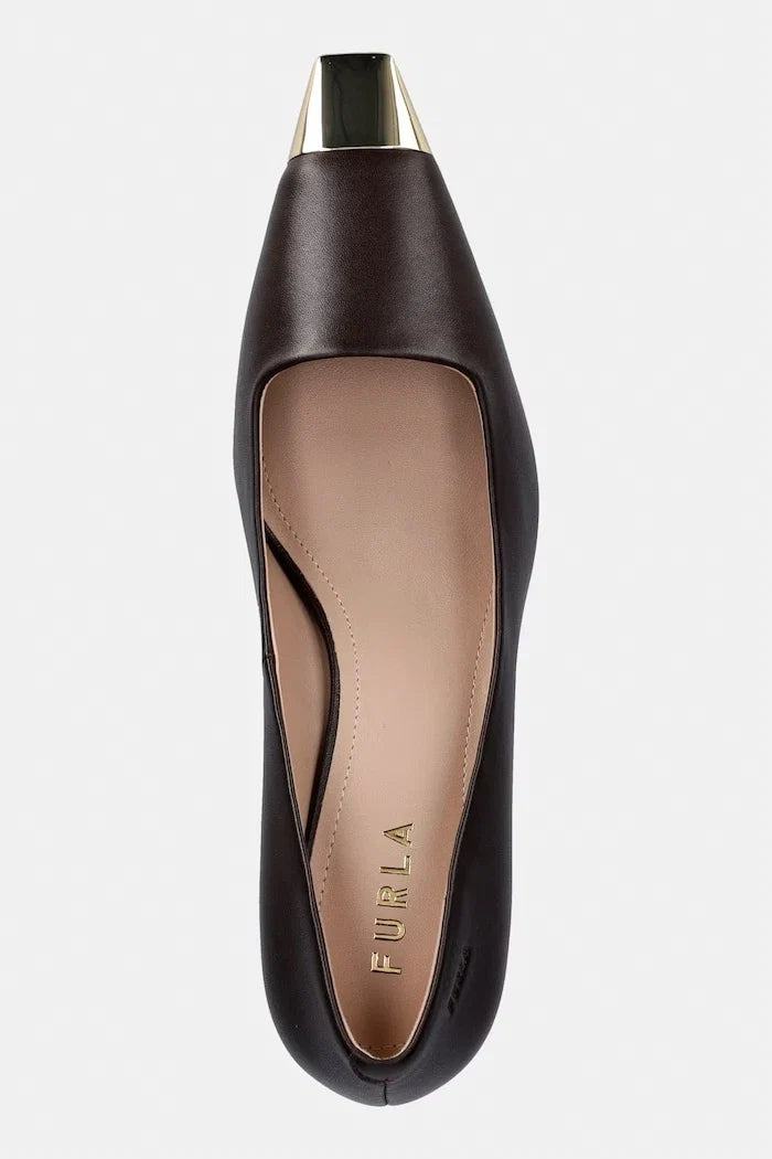 Zapatos de tacón de cuero con escote metálico Furla