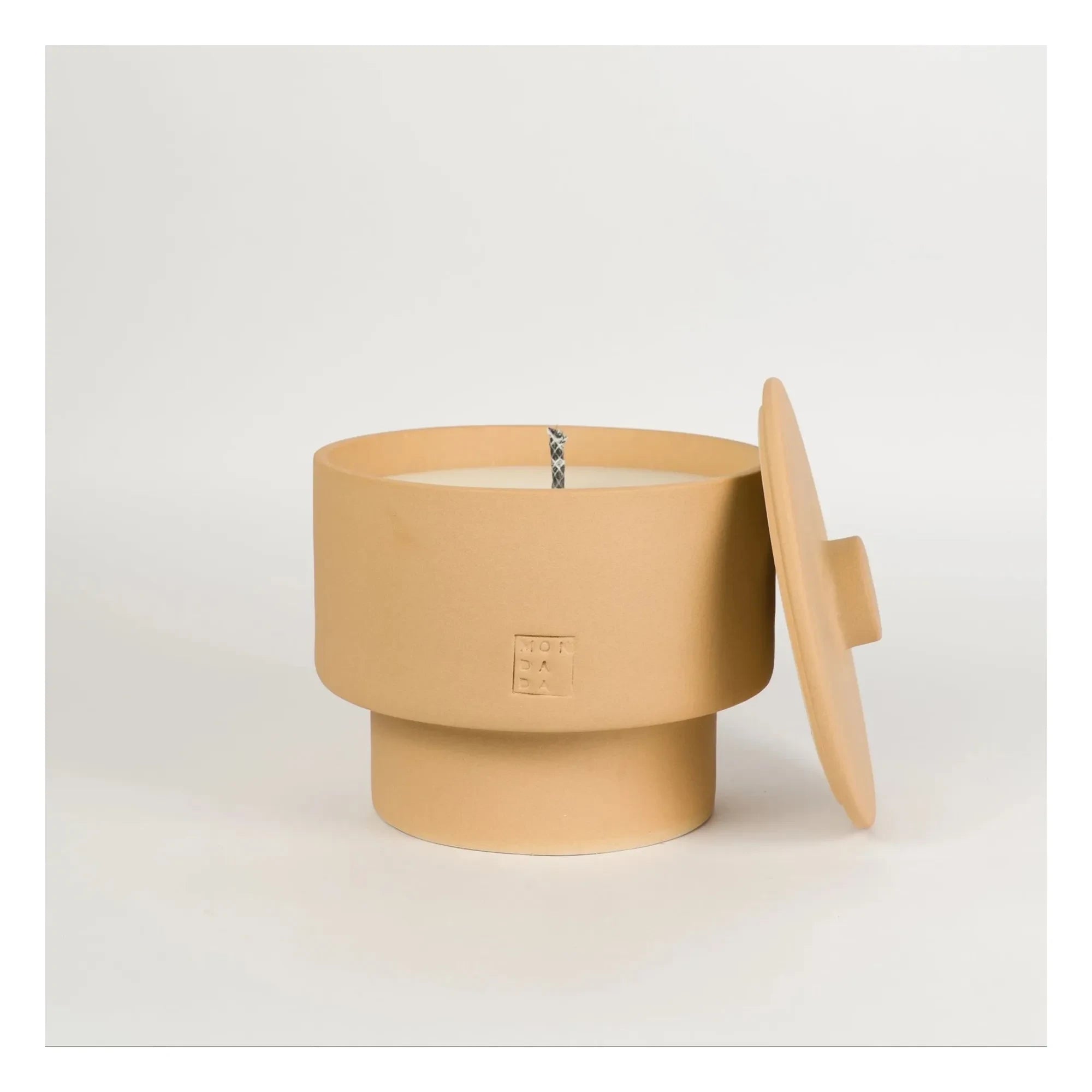 Mon Dada - Vela de exterior con tapa, aroma neutro June Ibiza Three | Terracota