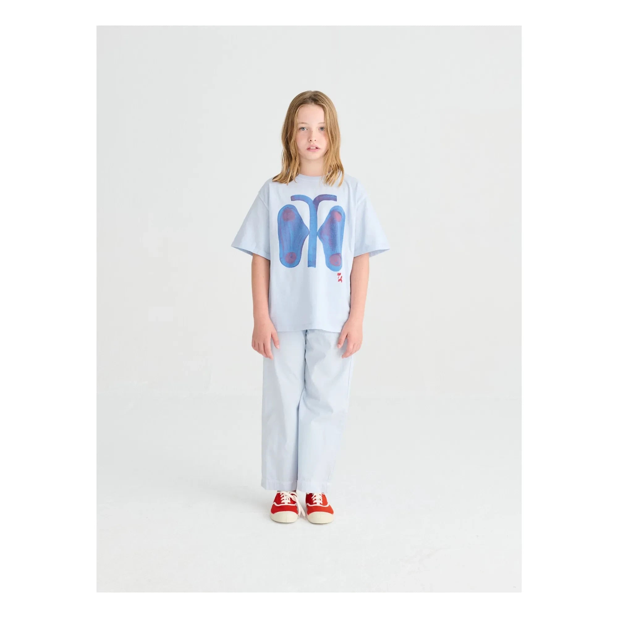 True Artist - Camiseta con mariposas de algodón orgánico | Azul claro