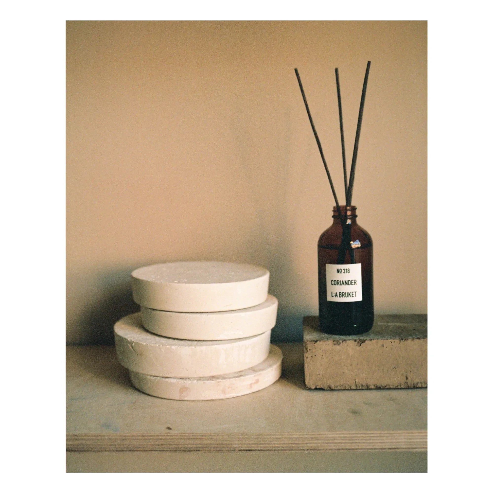 L:A BRUKET - Difusor de Hogar Cilantro - 200 ml | Incoloro