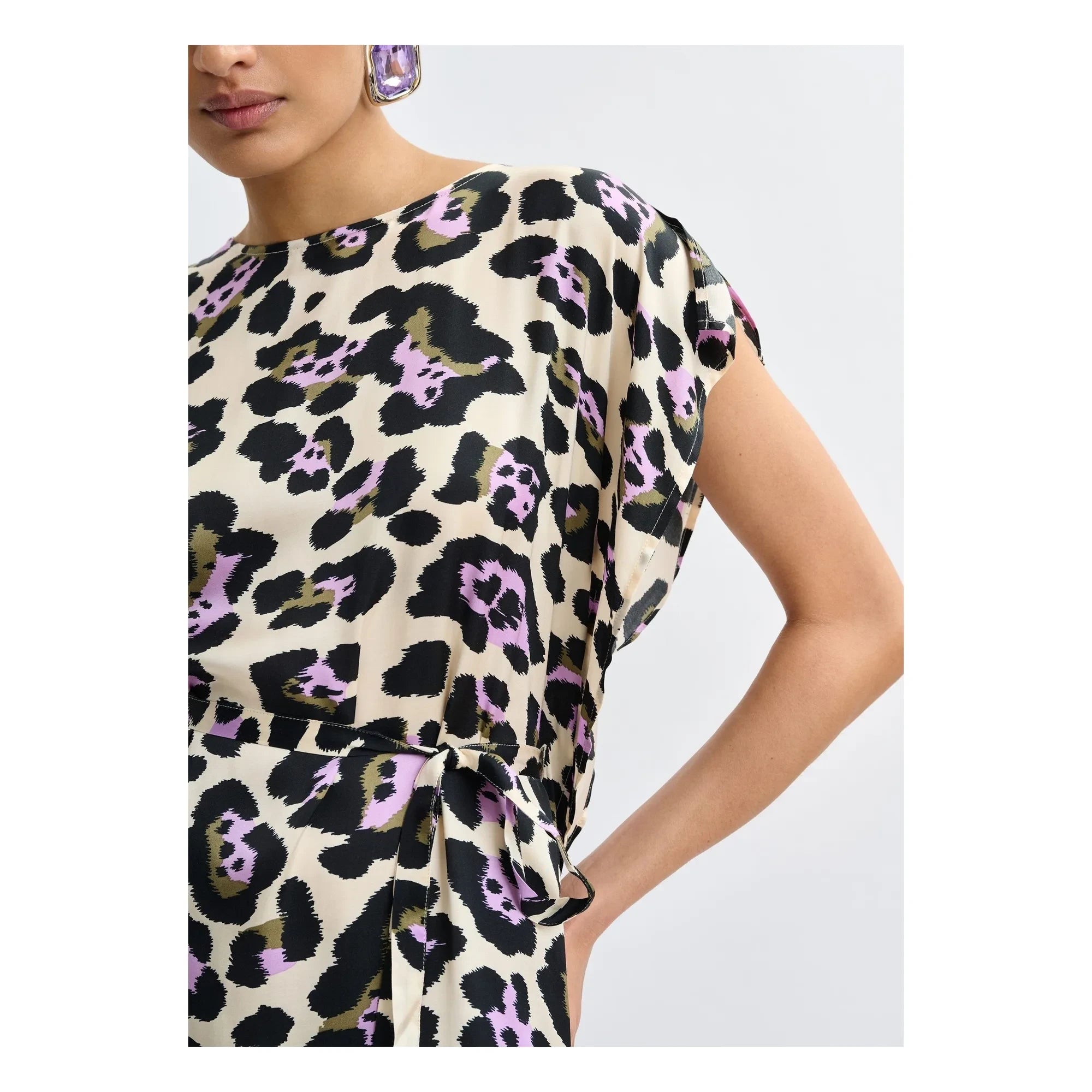 Essentiel Antwerp - Vestido asimétrico Jaliyah | Crema