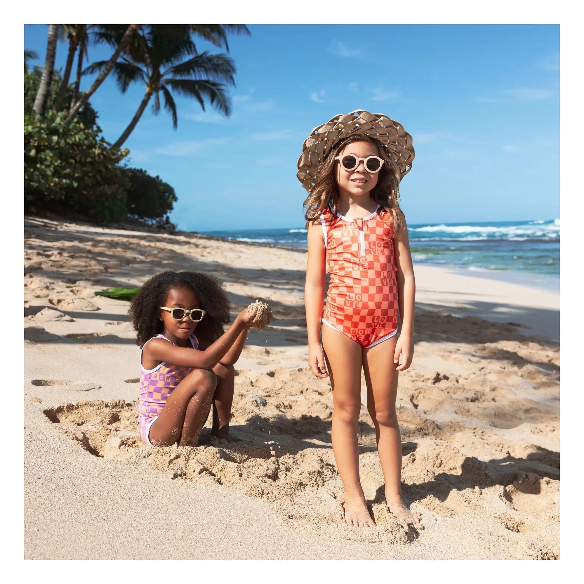 Beach & Bandits - Bañador de una pieza Kareli Love con protección UV y fibra reciclada | Coral