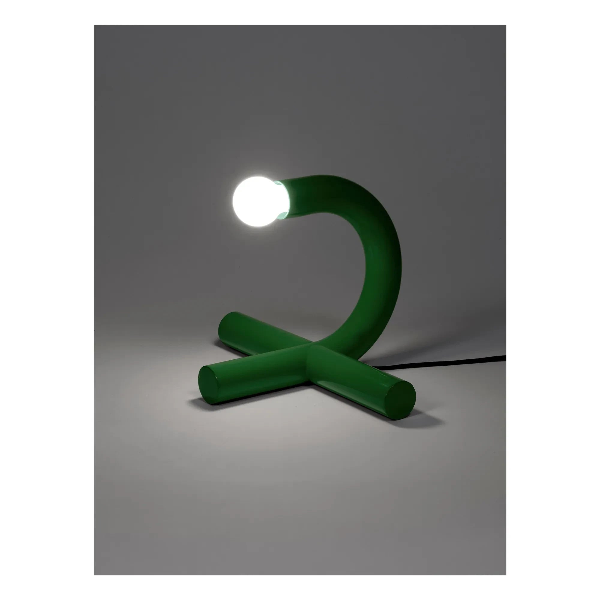 Valerie Objects - Lámpara de mesa La Tre | Verde