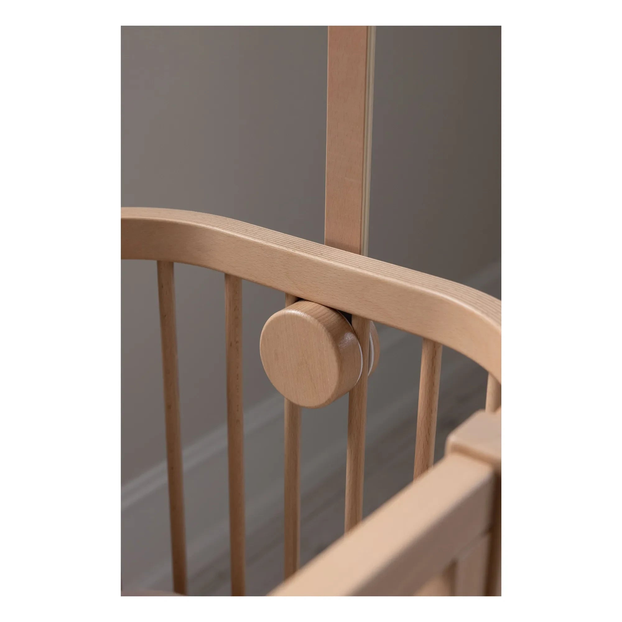 Cebra - Flecha de cama | Madera de color claro