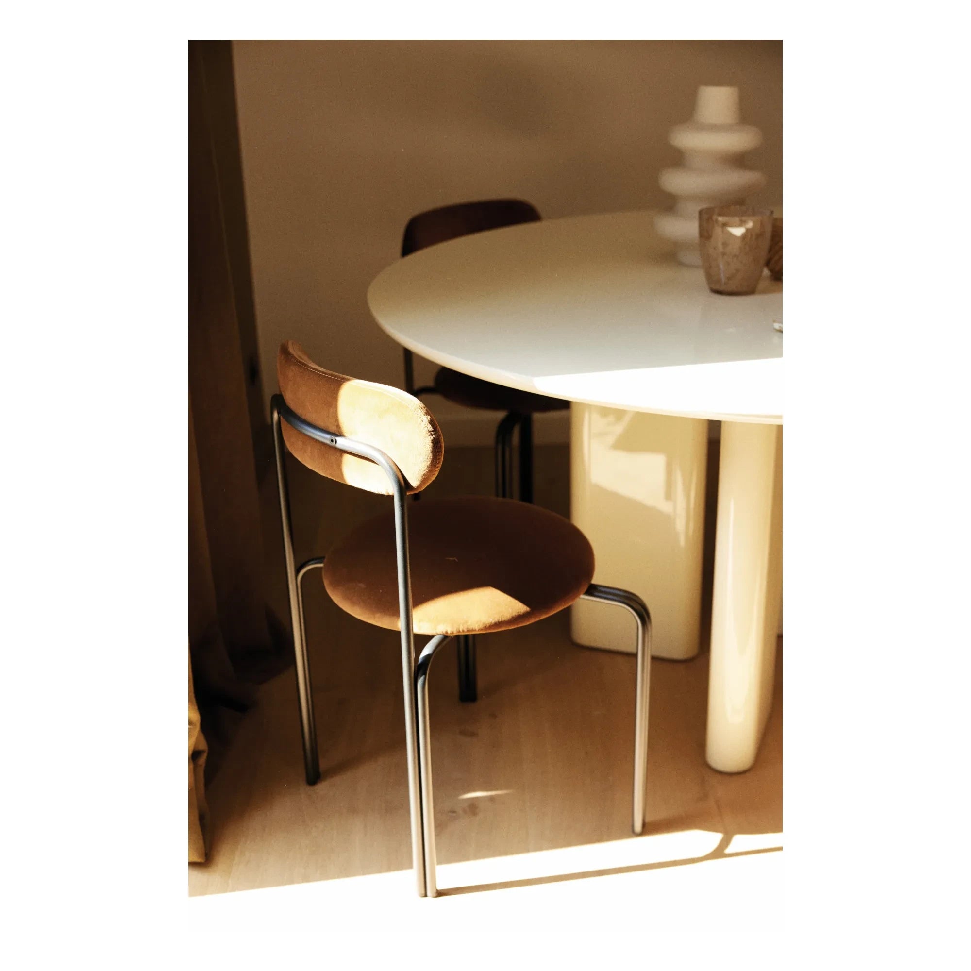 Gabrielle Paris - Mesa de comedor redonda Joe | Crema