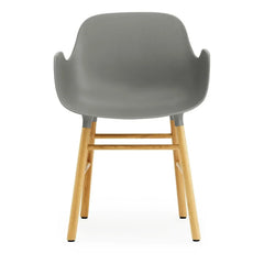Normann Copenhagen - Silla Form de Roble con Reposabrazos | Gris
