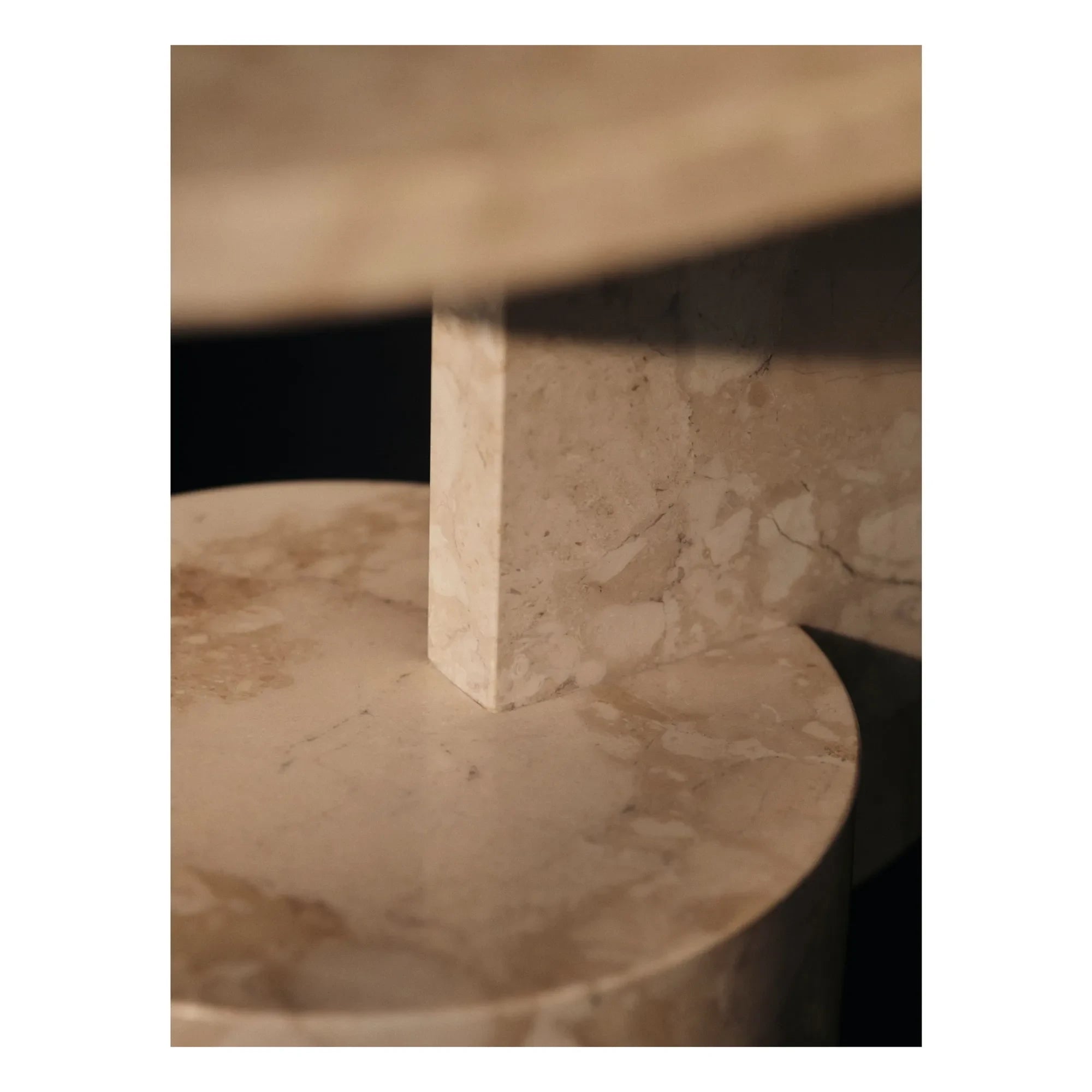 Ferm Living - Mesa auxiliar de mármol | Arena