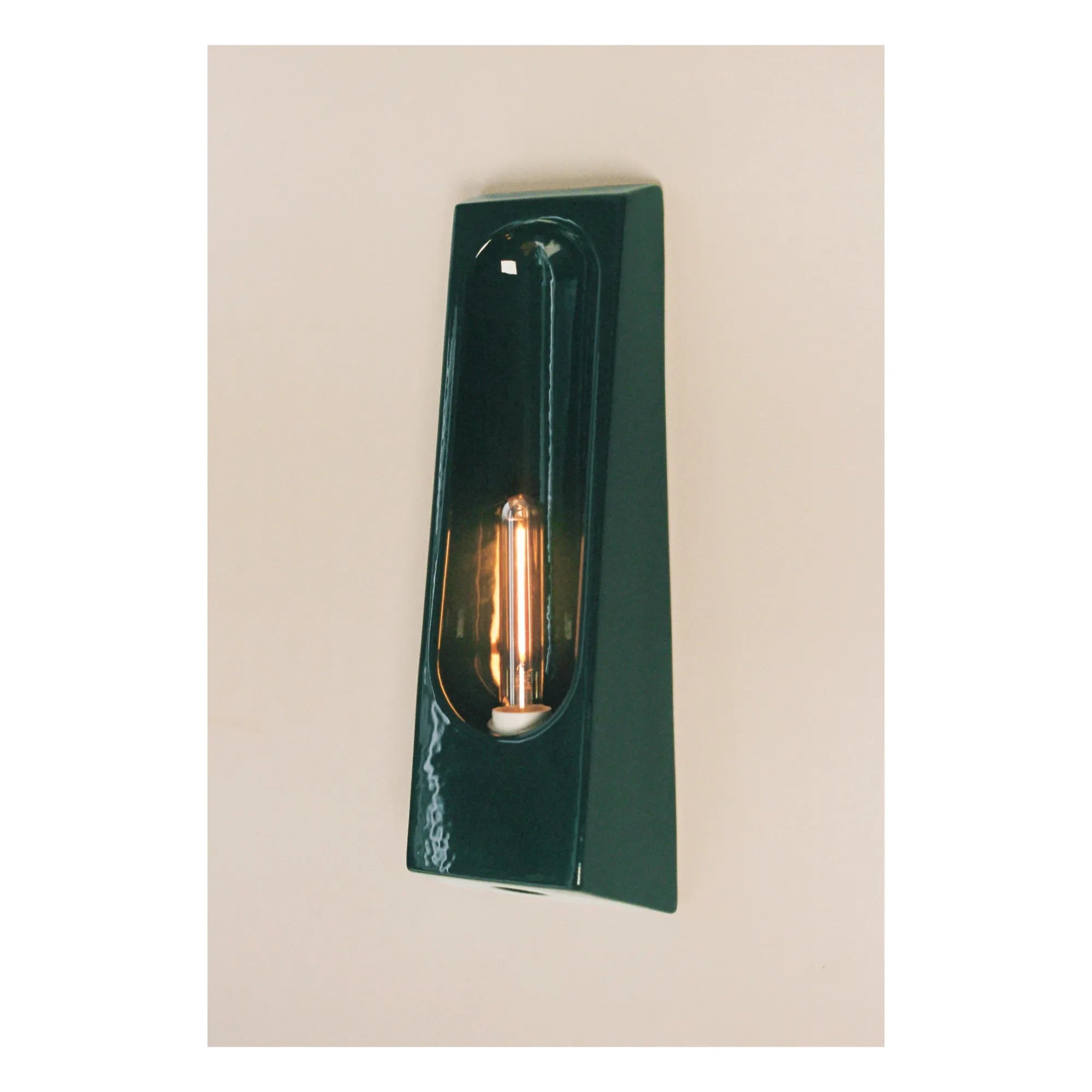 Violaine d'Harcourt - Aplique de Pared Alcove | Verde