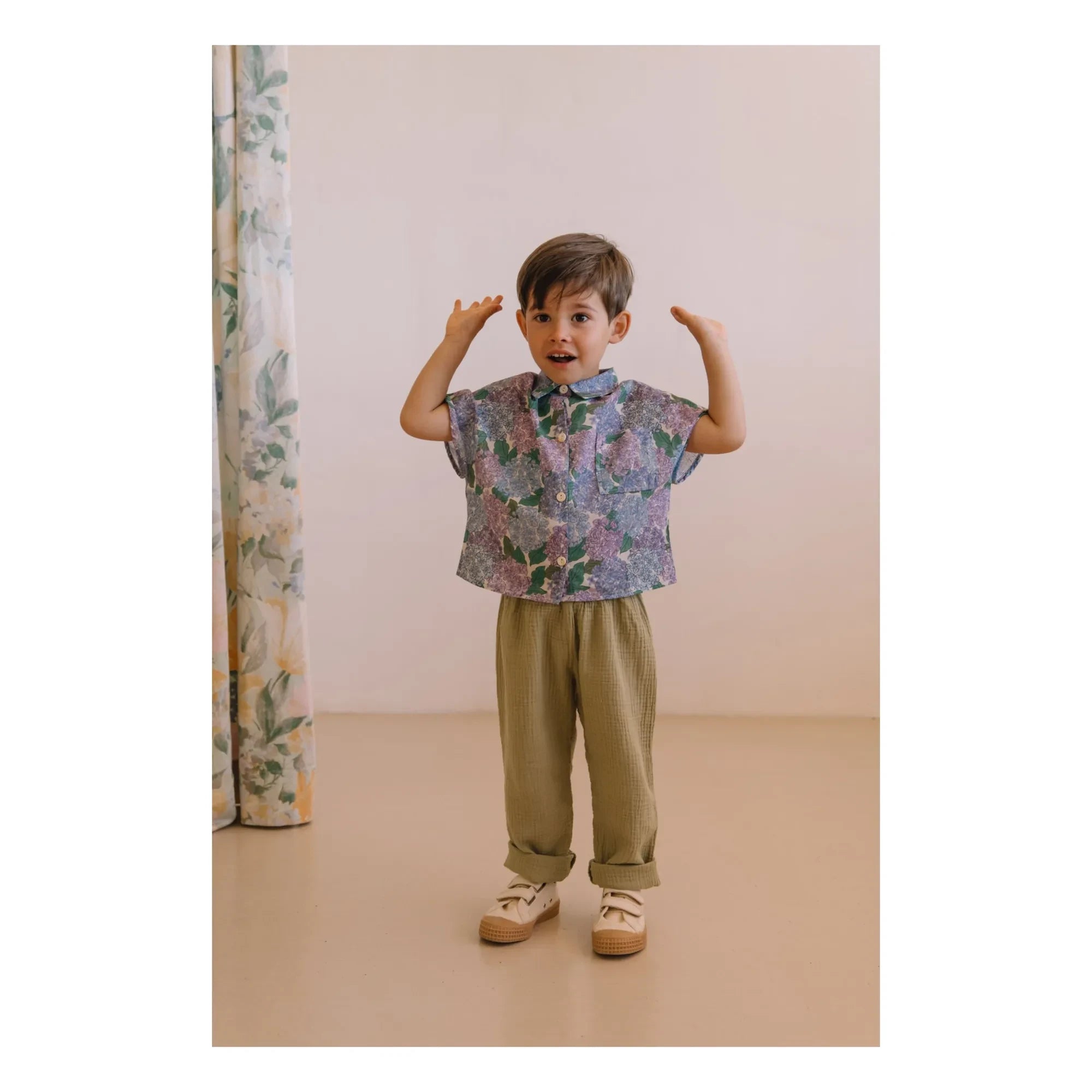 Studio Bohème - Pantalón de gofre de algodón orgánico Cousin Gaze | Caqui claro