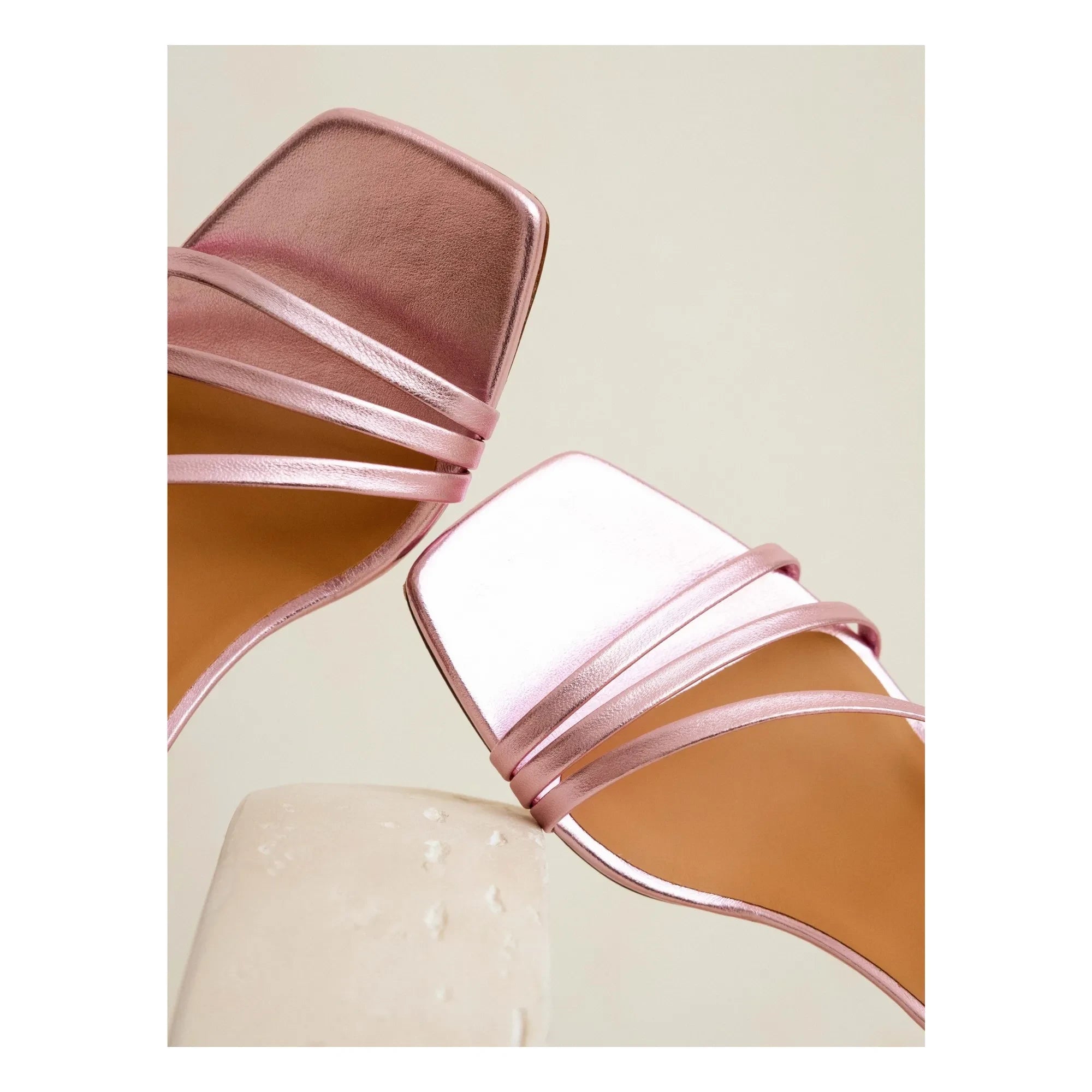 Bobbies - Sandalias de piel laminada Alix | Rosa