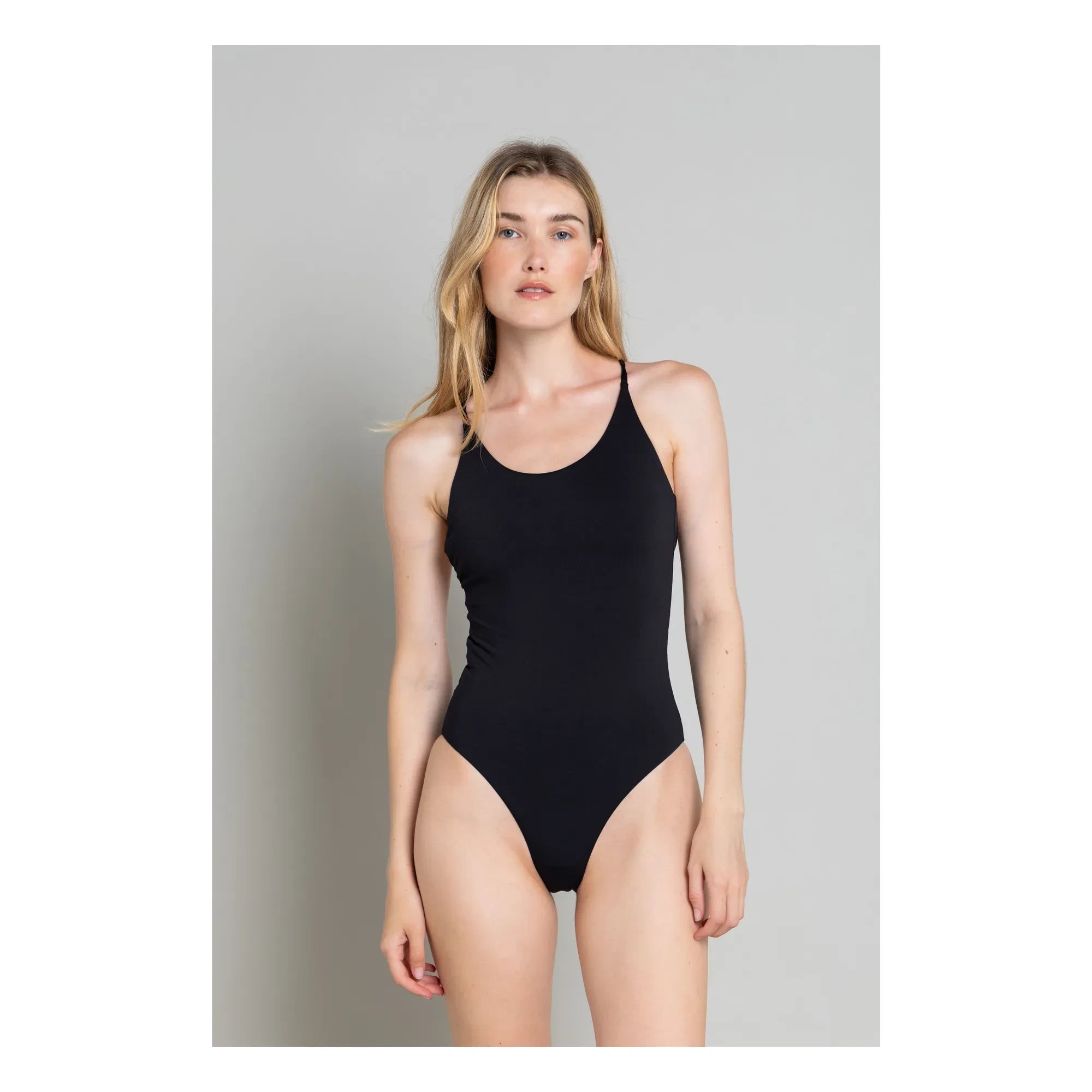 Smallable Mujer - Amy Traje de baño de una pieza con espalda cruzada | Negro