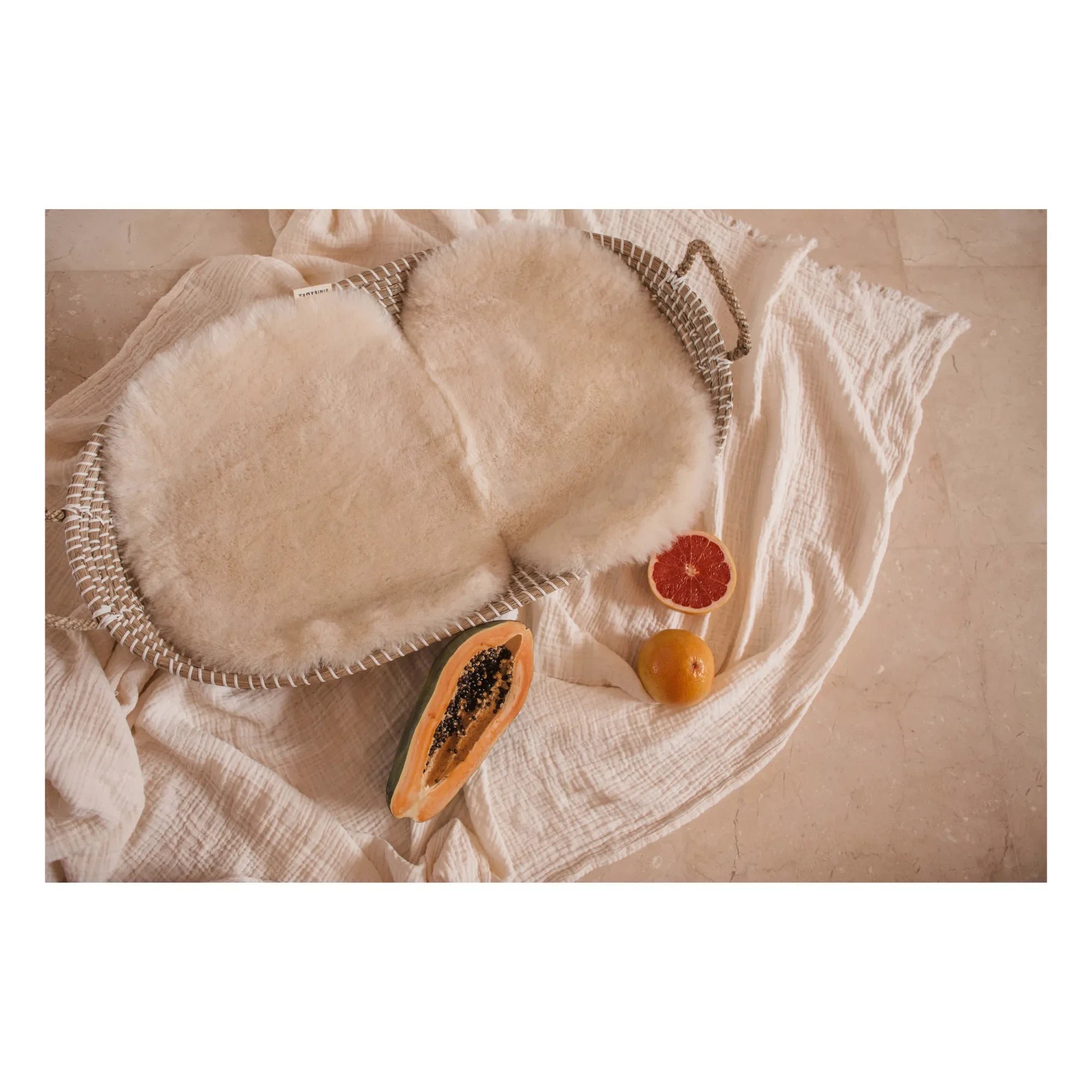 BINIBAMBA - Piel de cordero para cochecito y capazo - 68x44 cm | Leche