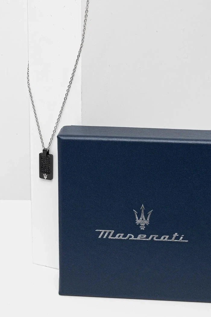 Collar icónico de Maserati