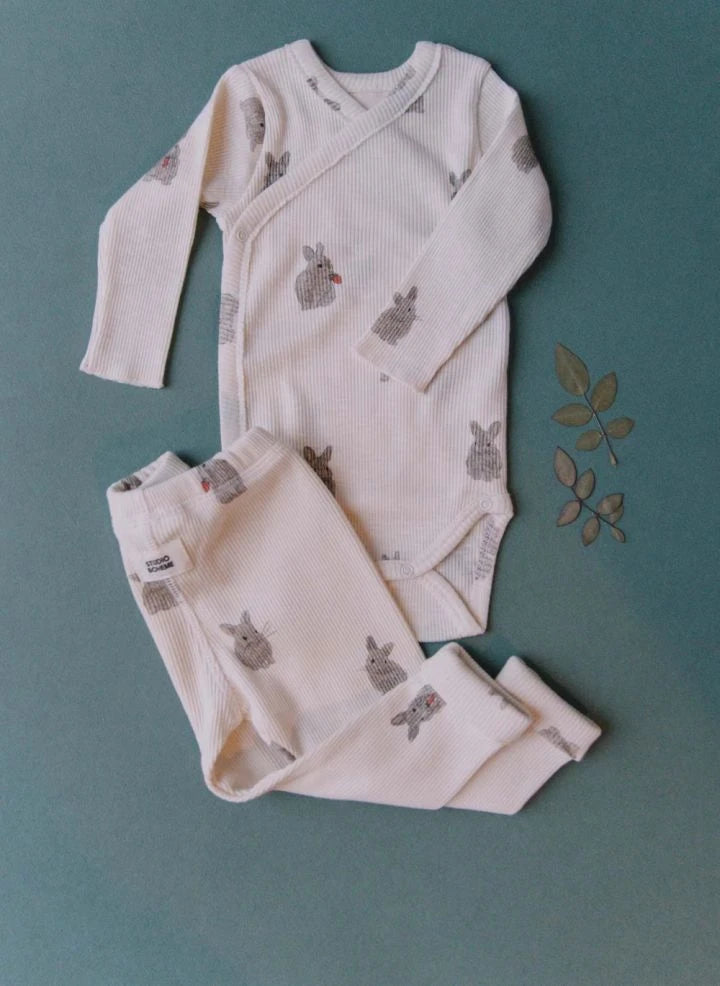 Studio Bohème - Leggings de algodón orgánico con estampado de conejo | Crudo