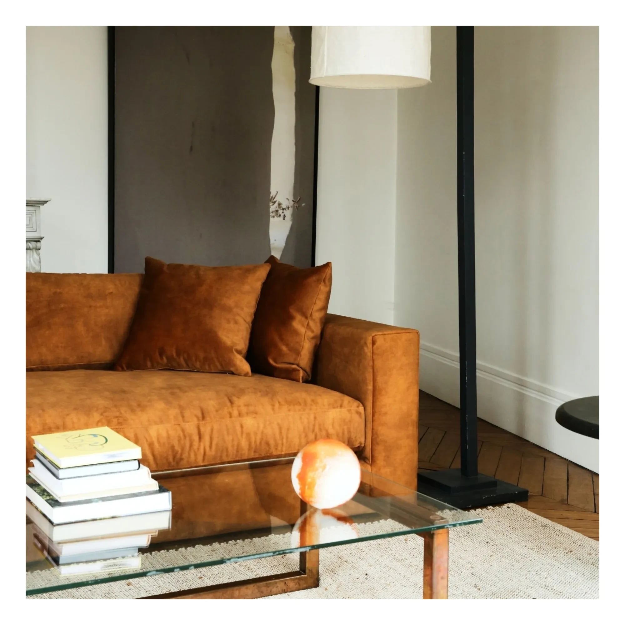 Sofá de terciopelo de 4 plazas Panac Edition - Bellechasse, ligero - 260 cm | Coñac