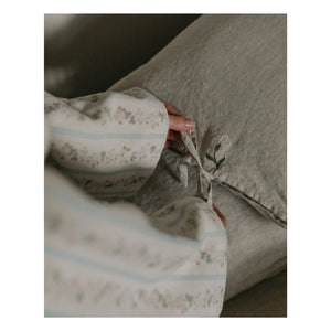 garbo&friends - Funda de almohada de lino bordada