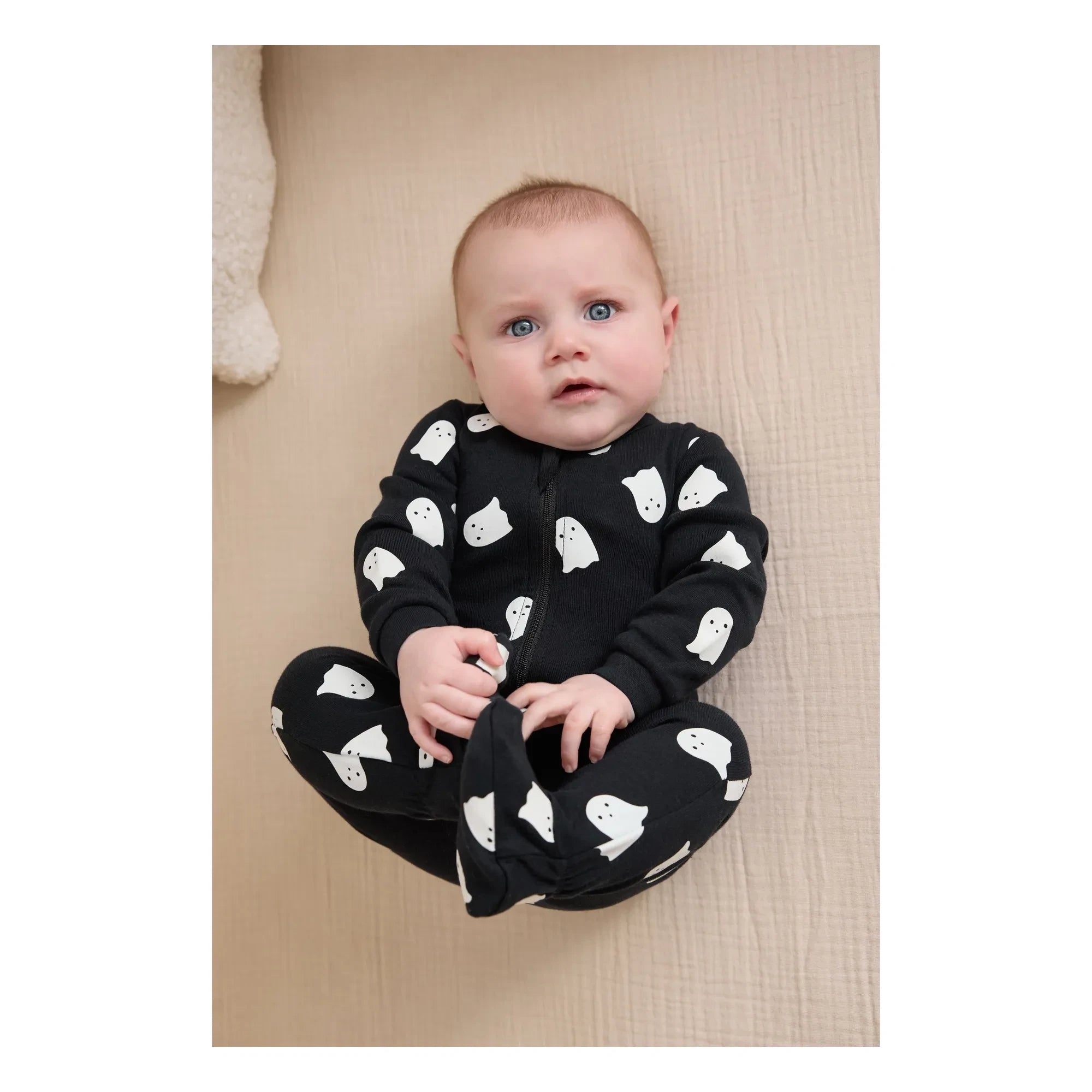 Petit Lem - Pijama con pies de fantasma que brillan en la oscuridad | Negro