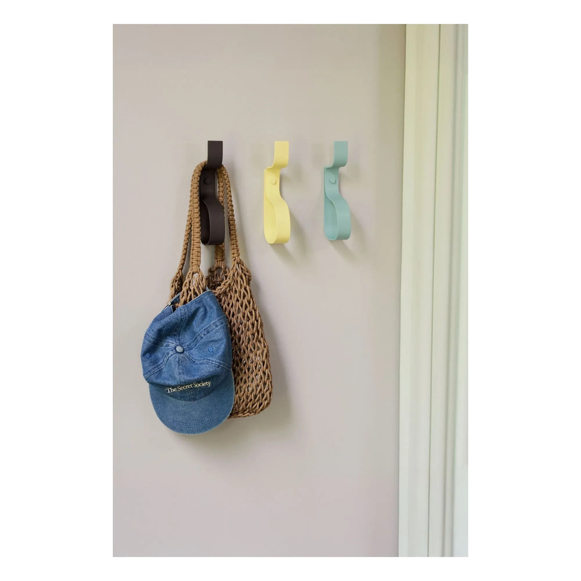 Hübsch - Perchero de pared Nami | Azul