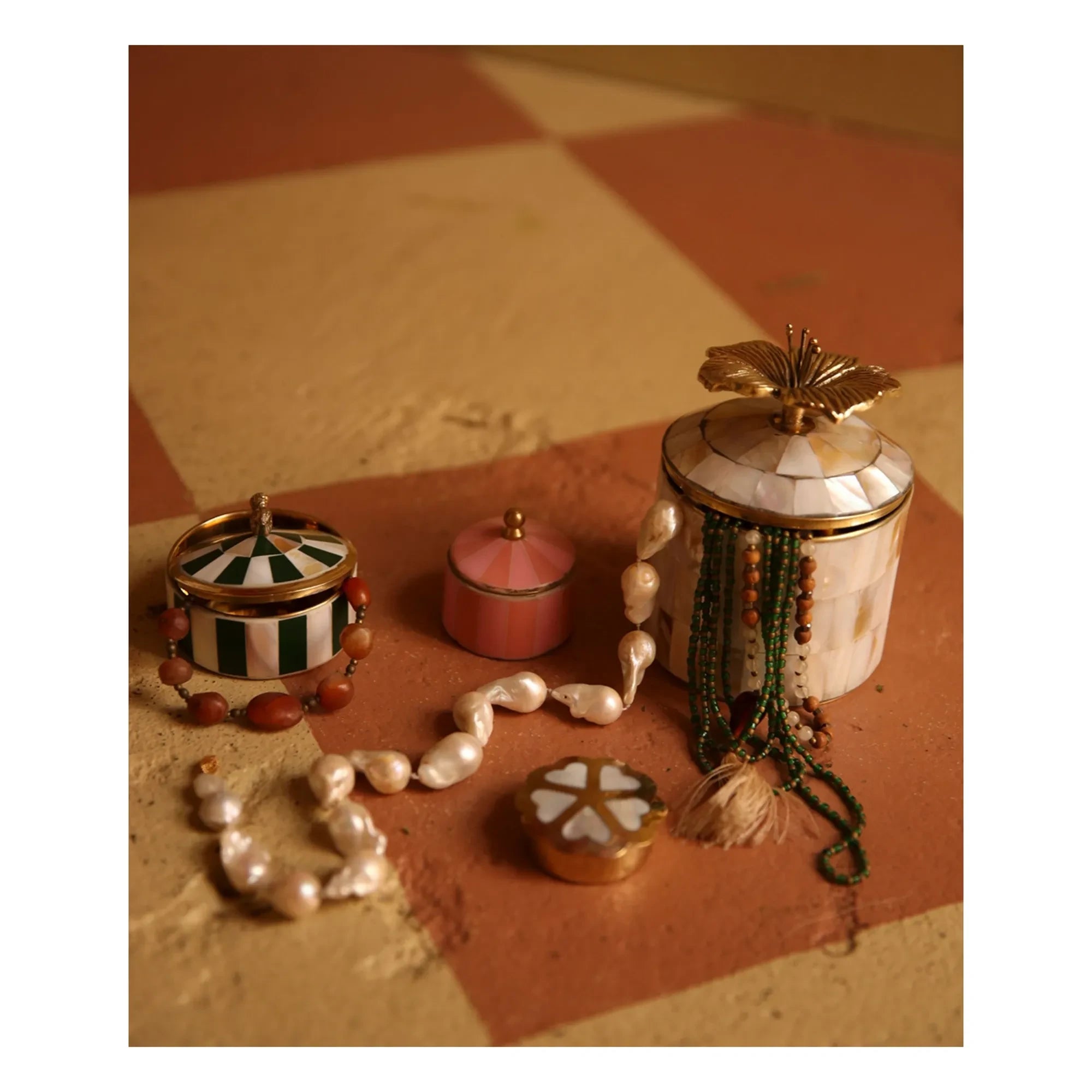 Doing Goods - Caja Lola Circus | Verde