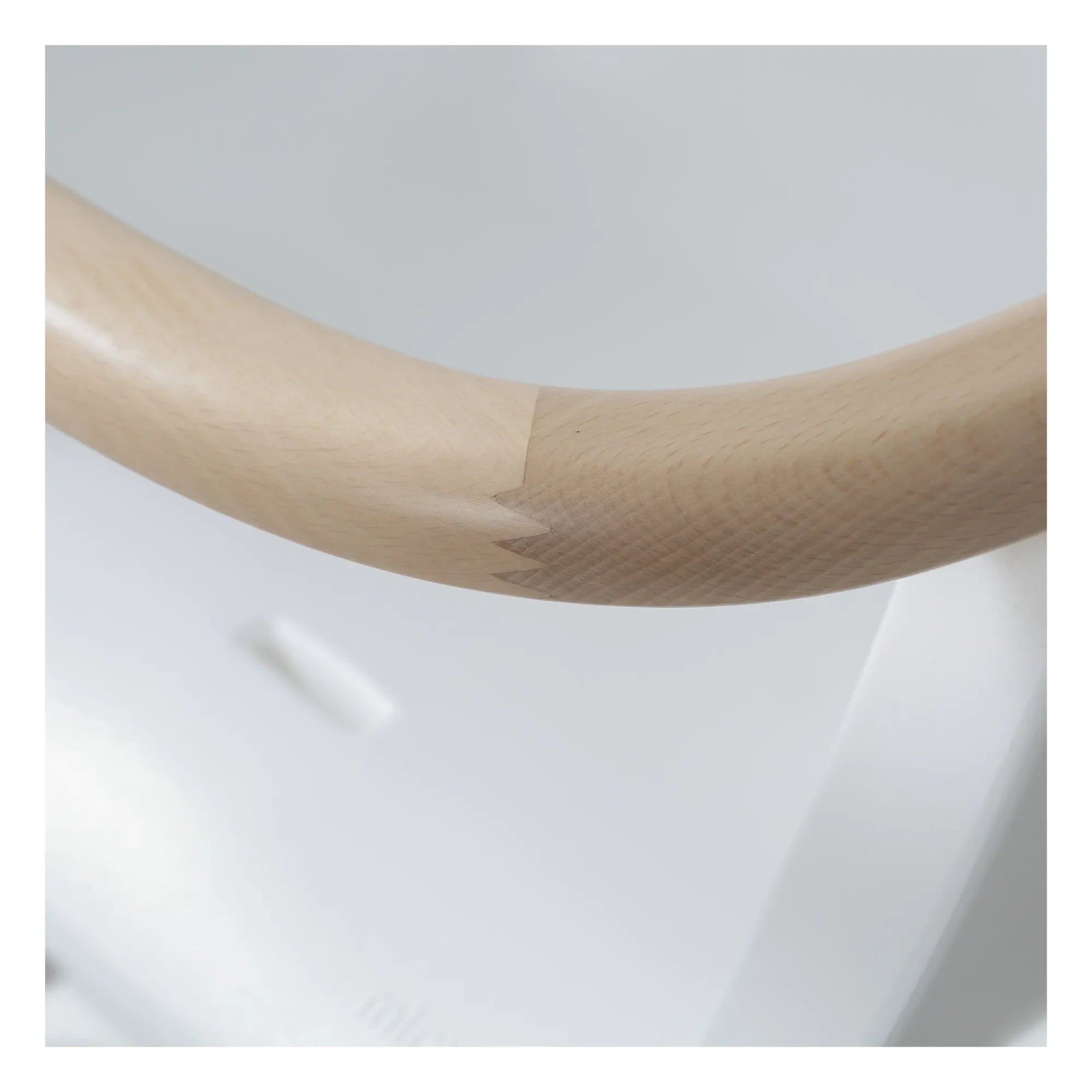 Micuna - Silla alta OVO LUXE ONE, cinturón de piel sintética beige | Blanco