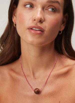 Anni Lu - Collar de Espíritu Rosado | Hibisco